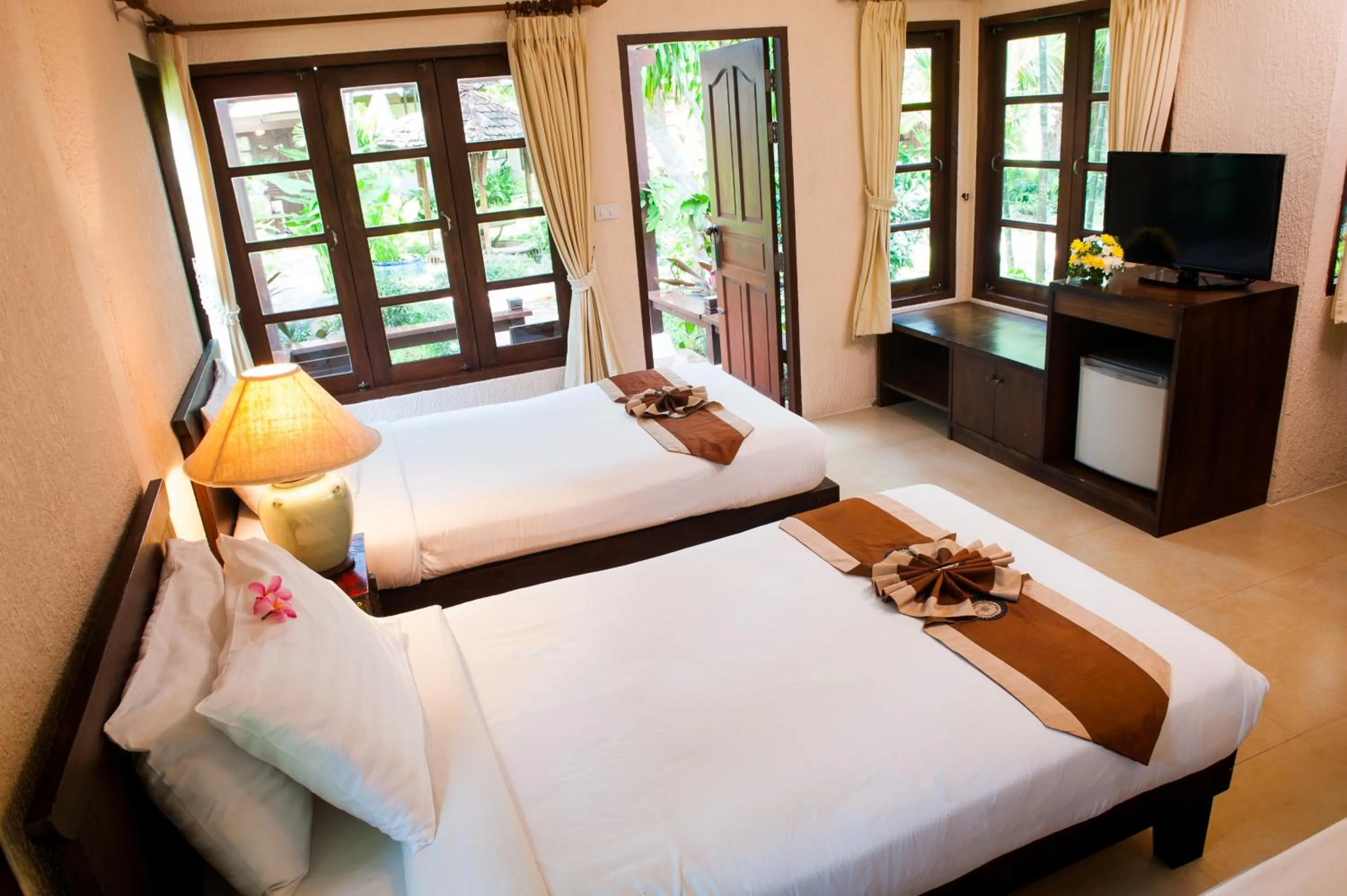 Bedroom, Bed in Montien House - SHA Plus