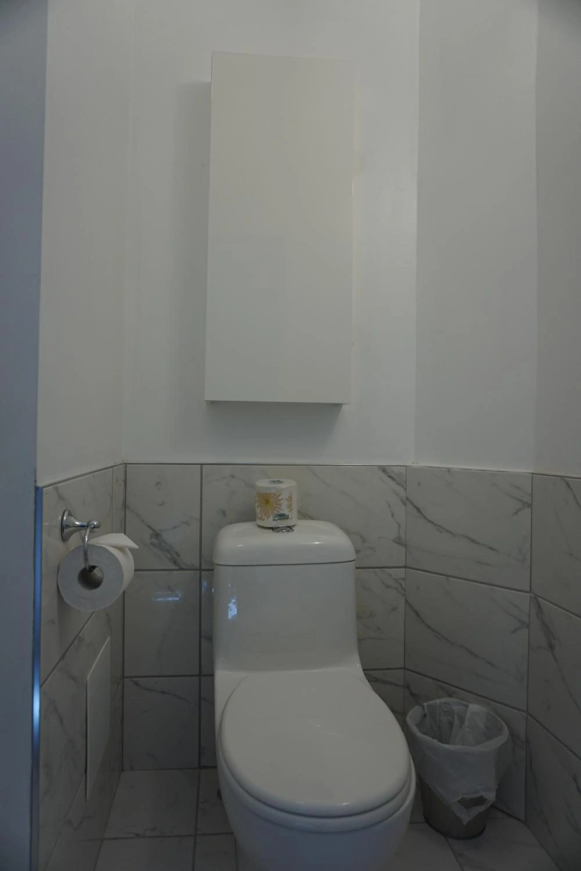 Toilet in Hôtel Marie-Rollet