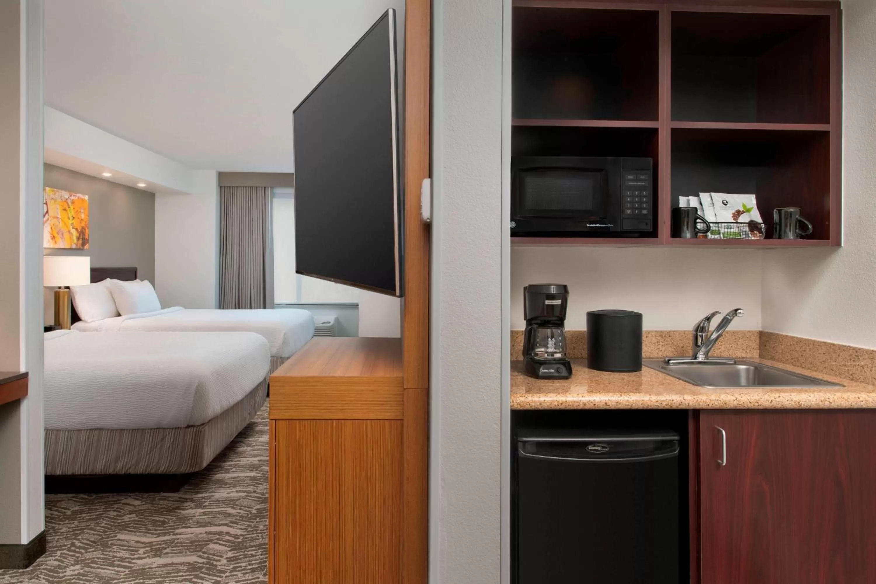 Bedroom, Bed in SpringHill Suites by Marriott Portland Hillsboro