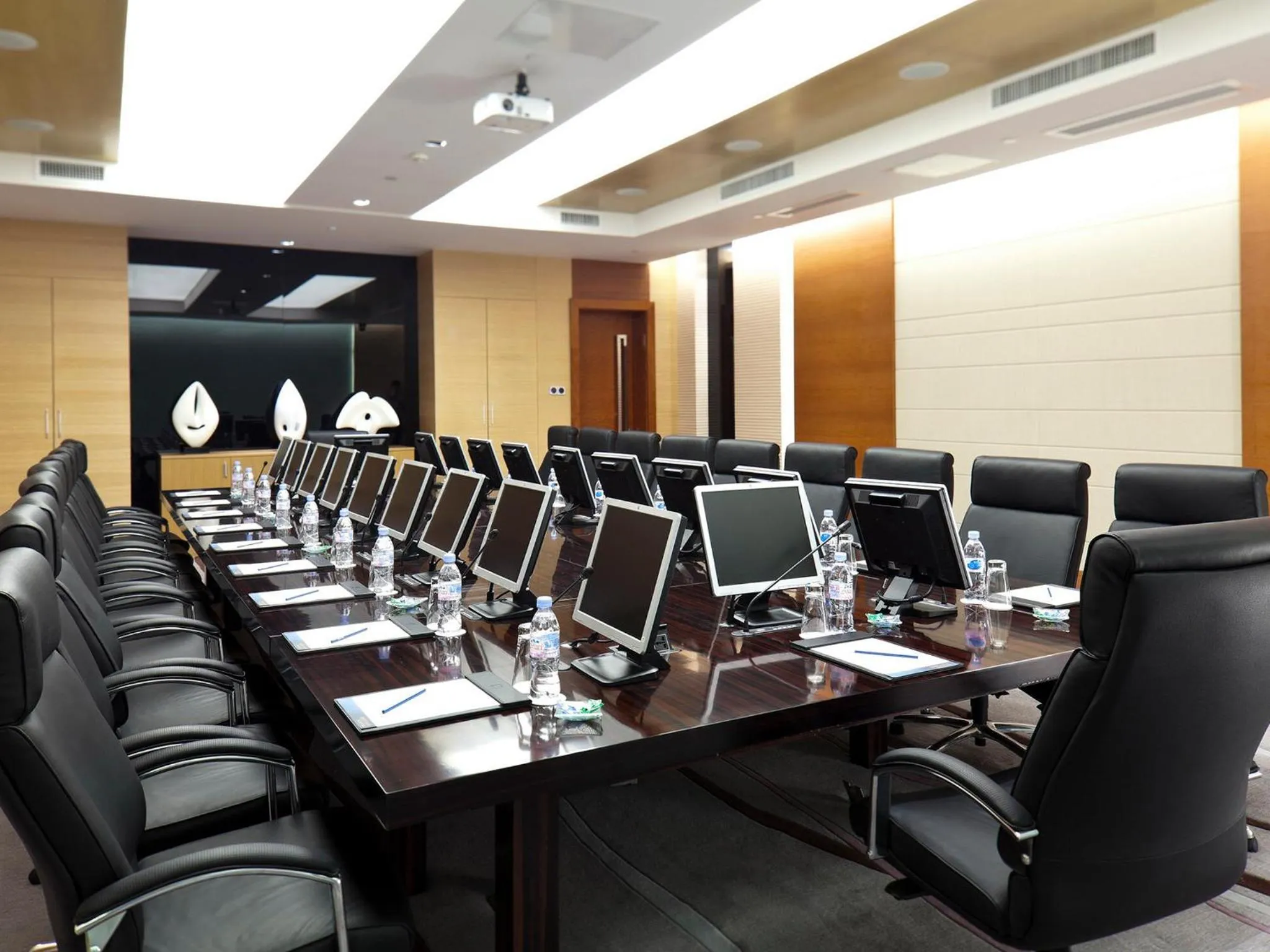 Business facilities in Novotel Nanjing East Suning