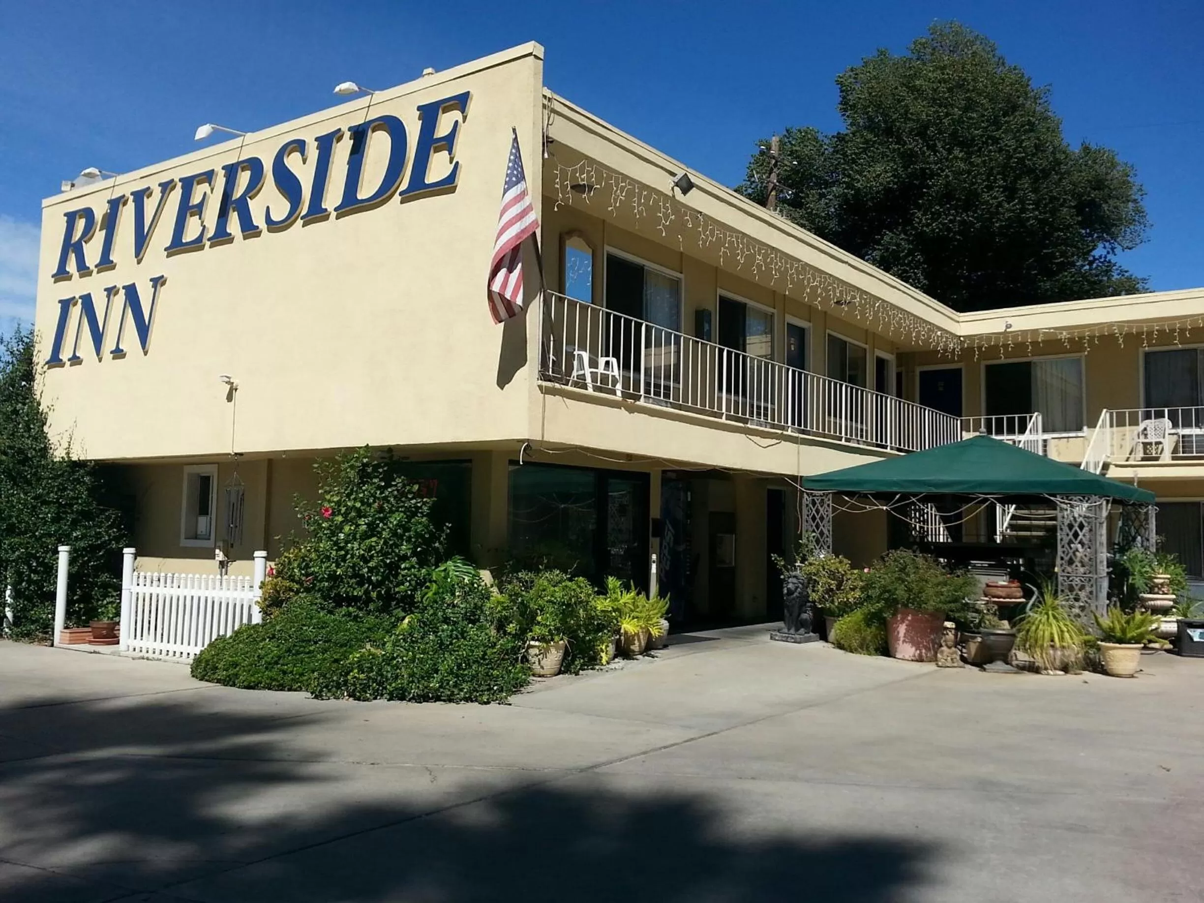 Colusa Riverside Inn