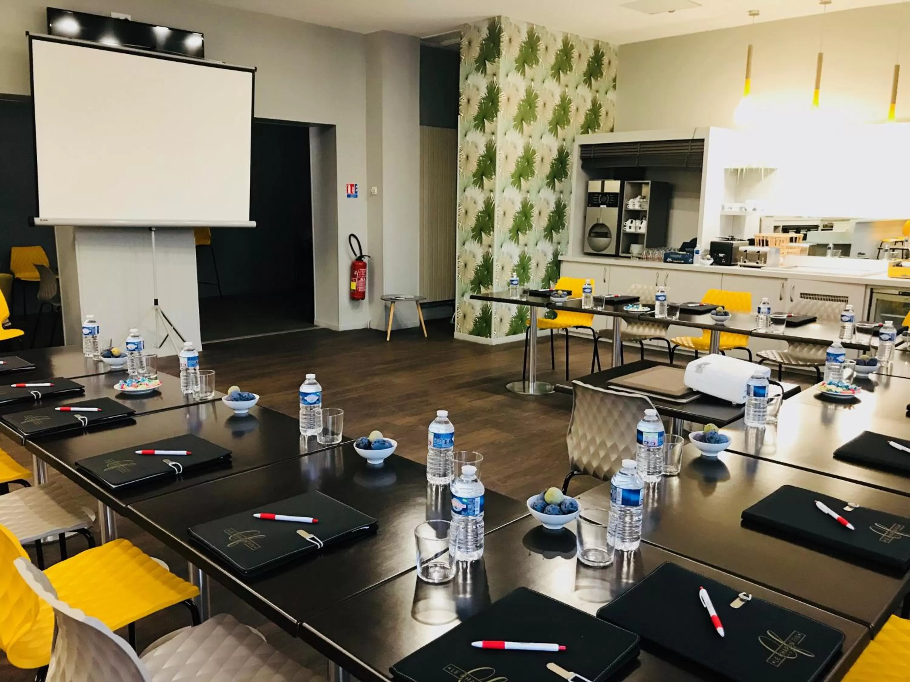 Banquet/Function facilities in HÔTEL LE CHAPON FIN