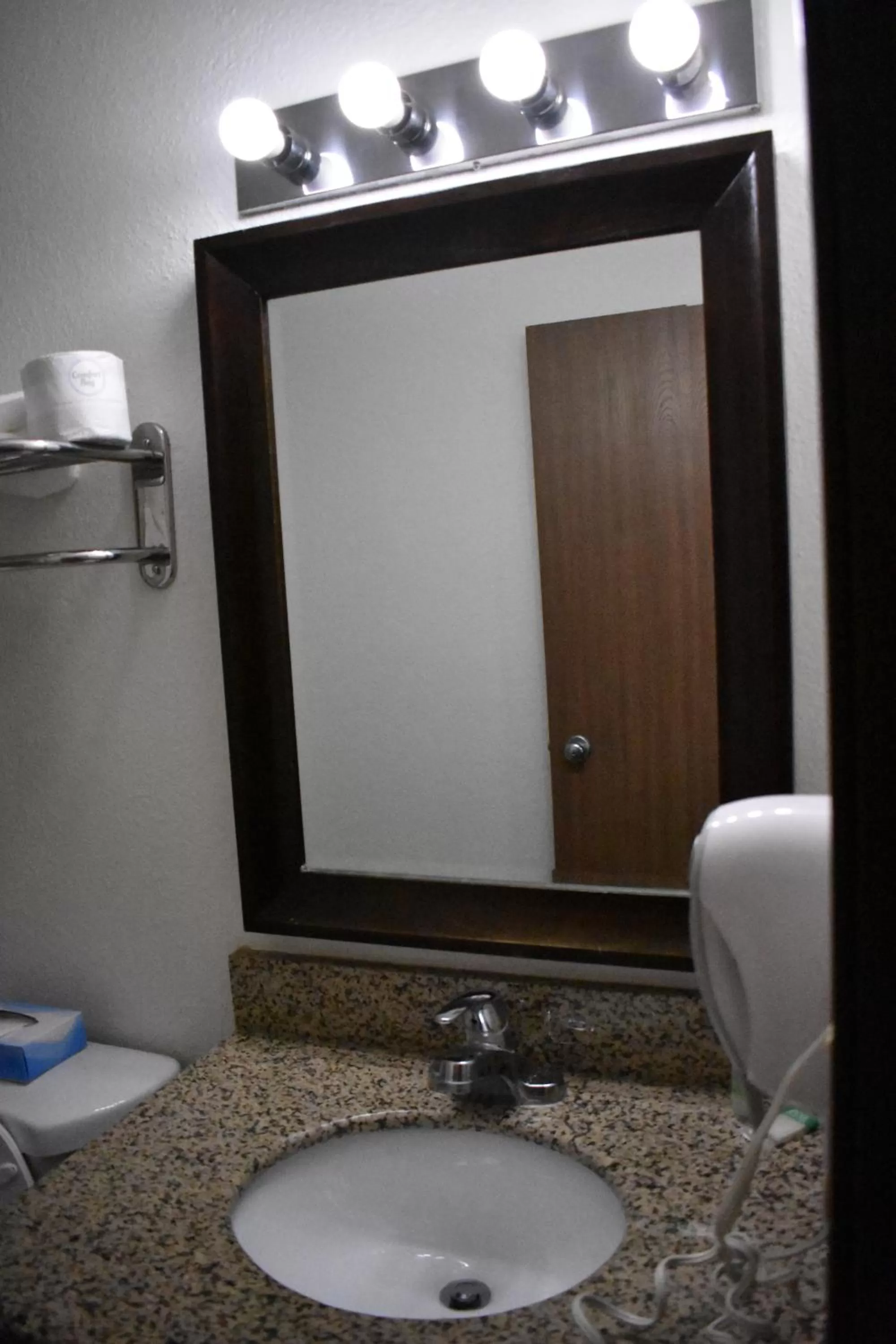 Super 8 by Wyndham La Vale/Cumberland Area