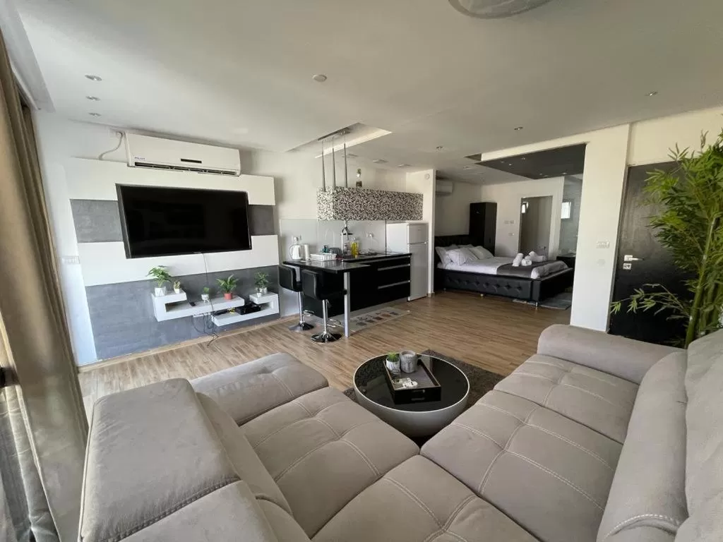 Bed in Lev Eilat Suites