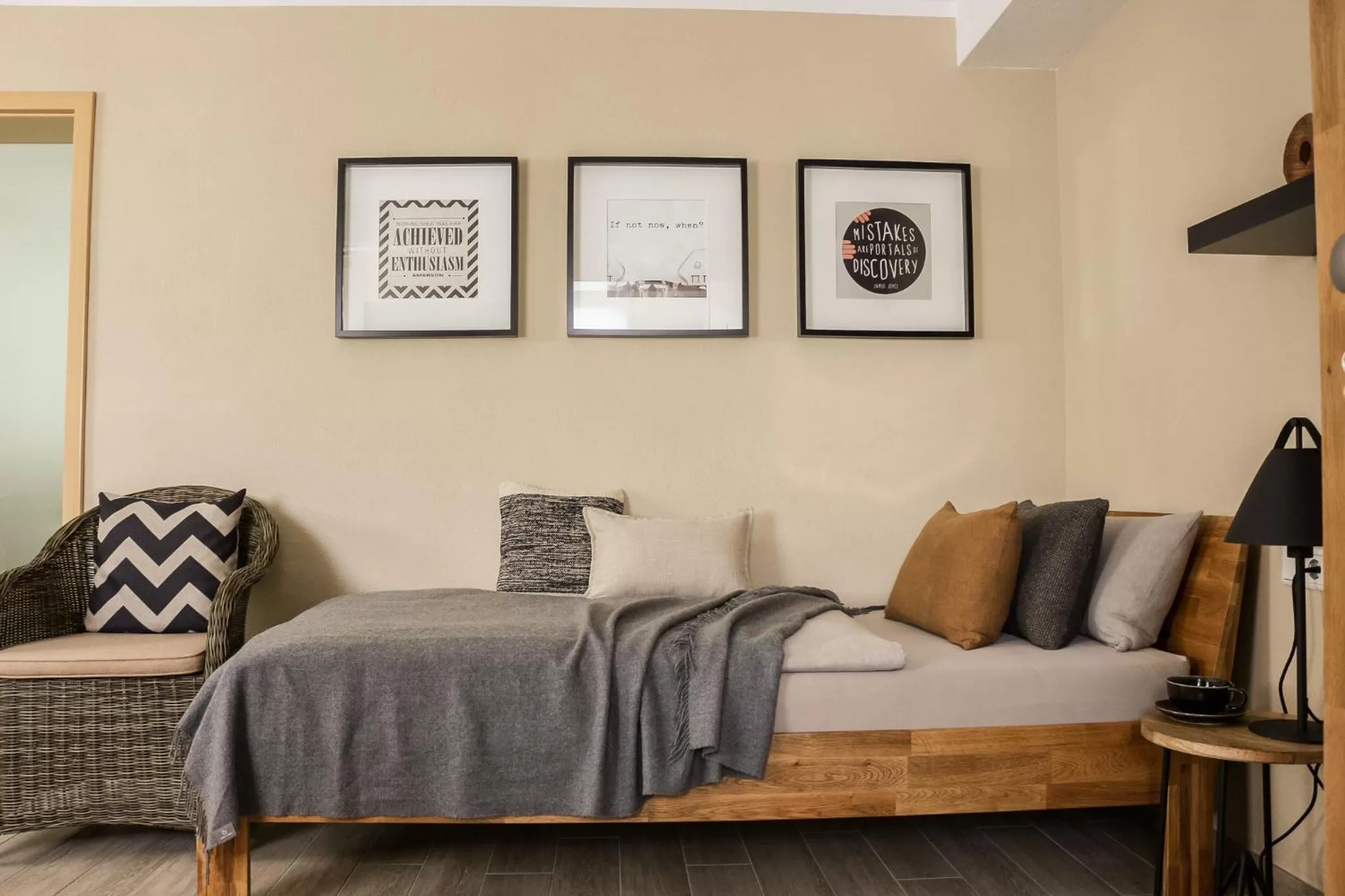 Photo of the whole room, Bed in Das Kornburg-Quartier