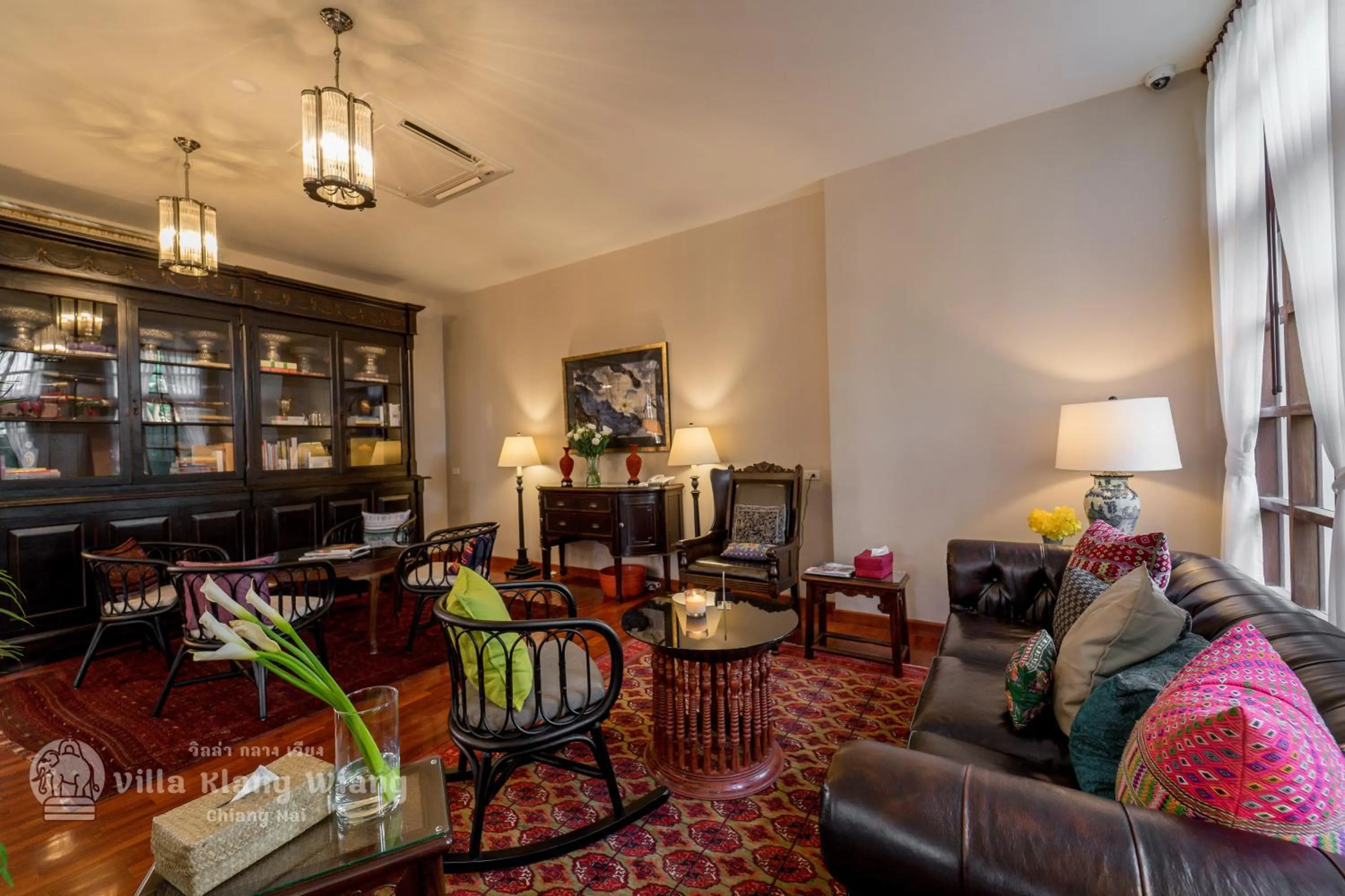 Library in Villa Klang Wiang