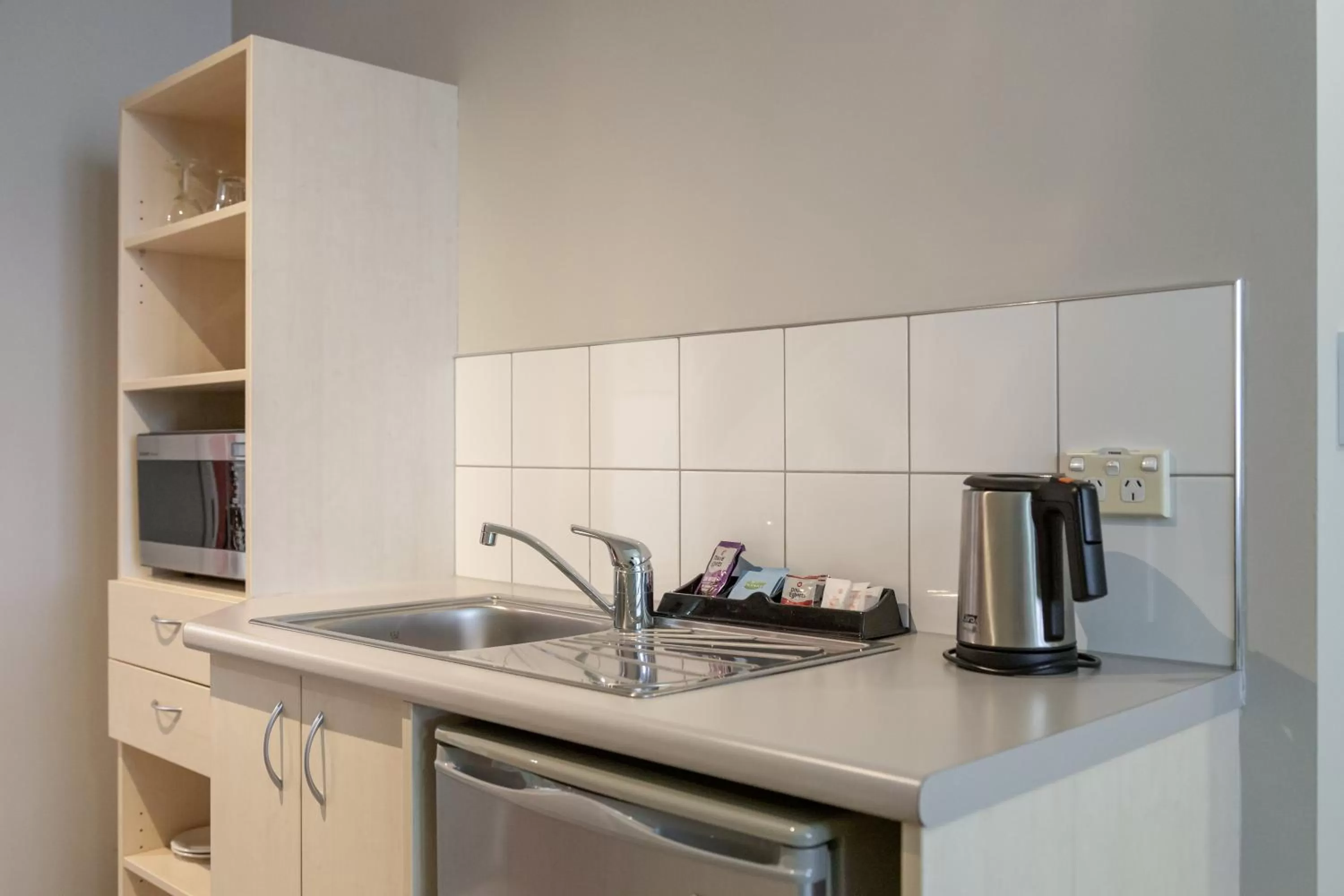 Kitchen or kitchenette in Ibis Styles Invercargill