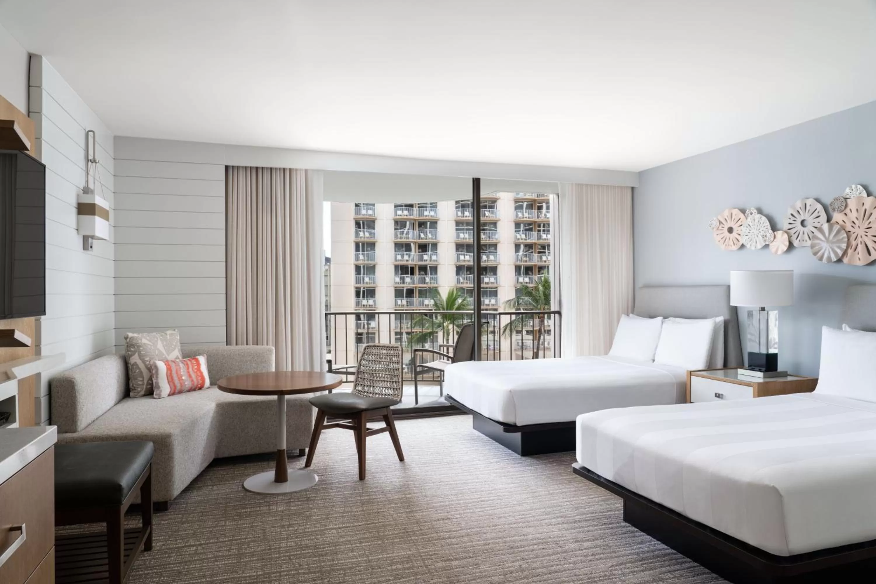 Bedroom, Bed in Waikiki Beach Marriott Resort & Spa