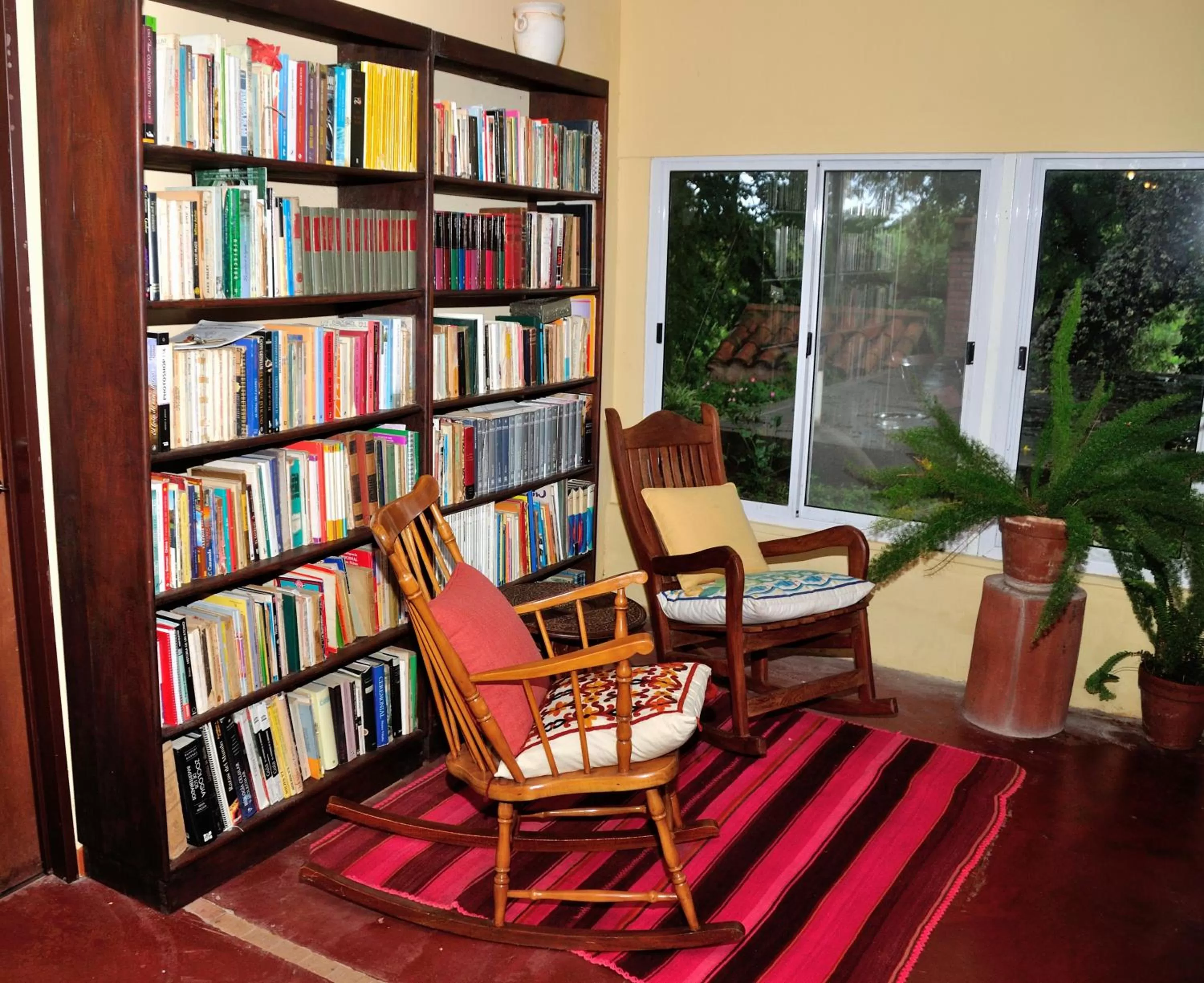 Library in Finca Cielo Verde