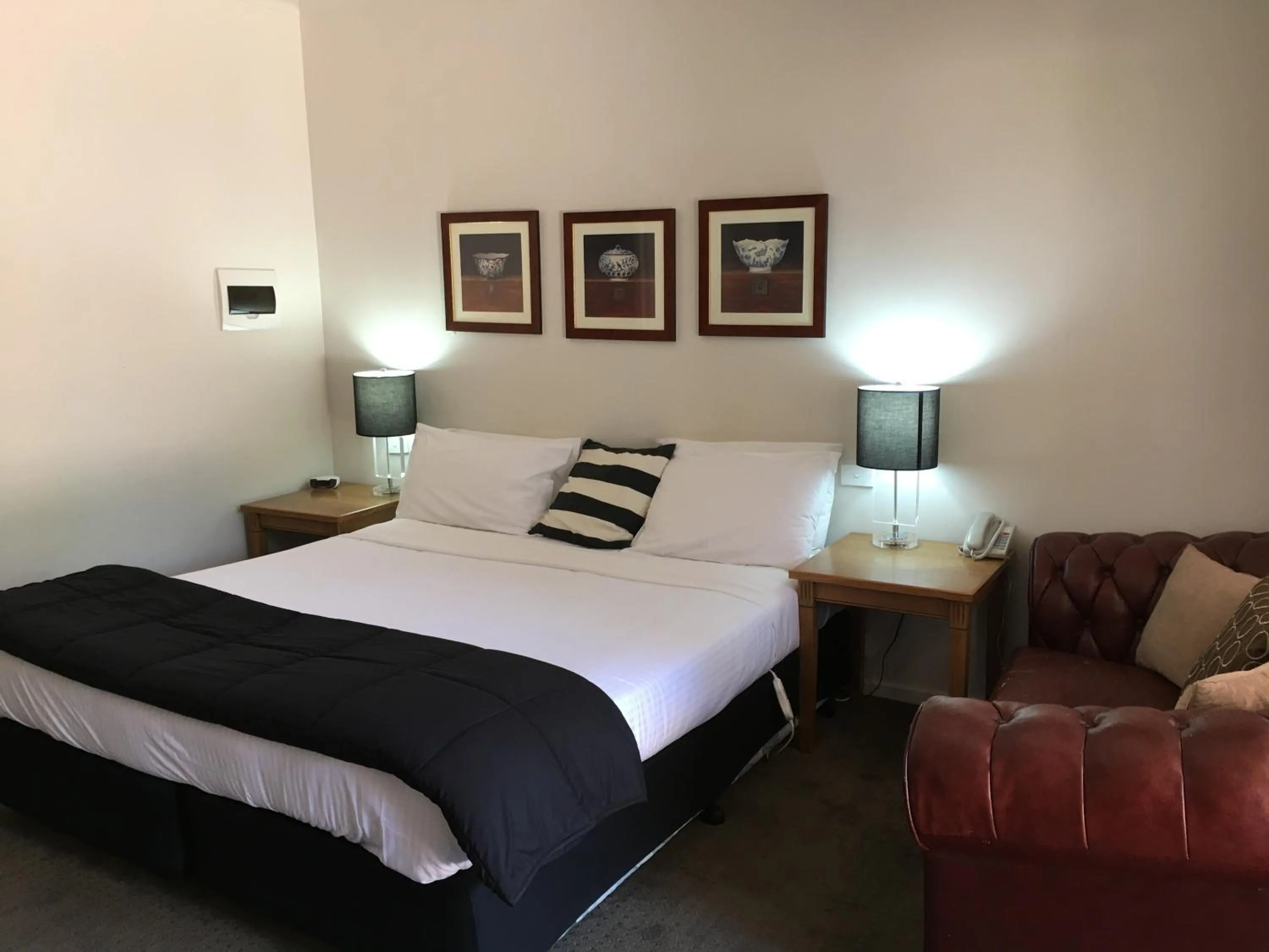 Bedroom, Bed in Norwood House Motel & Receptions