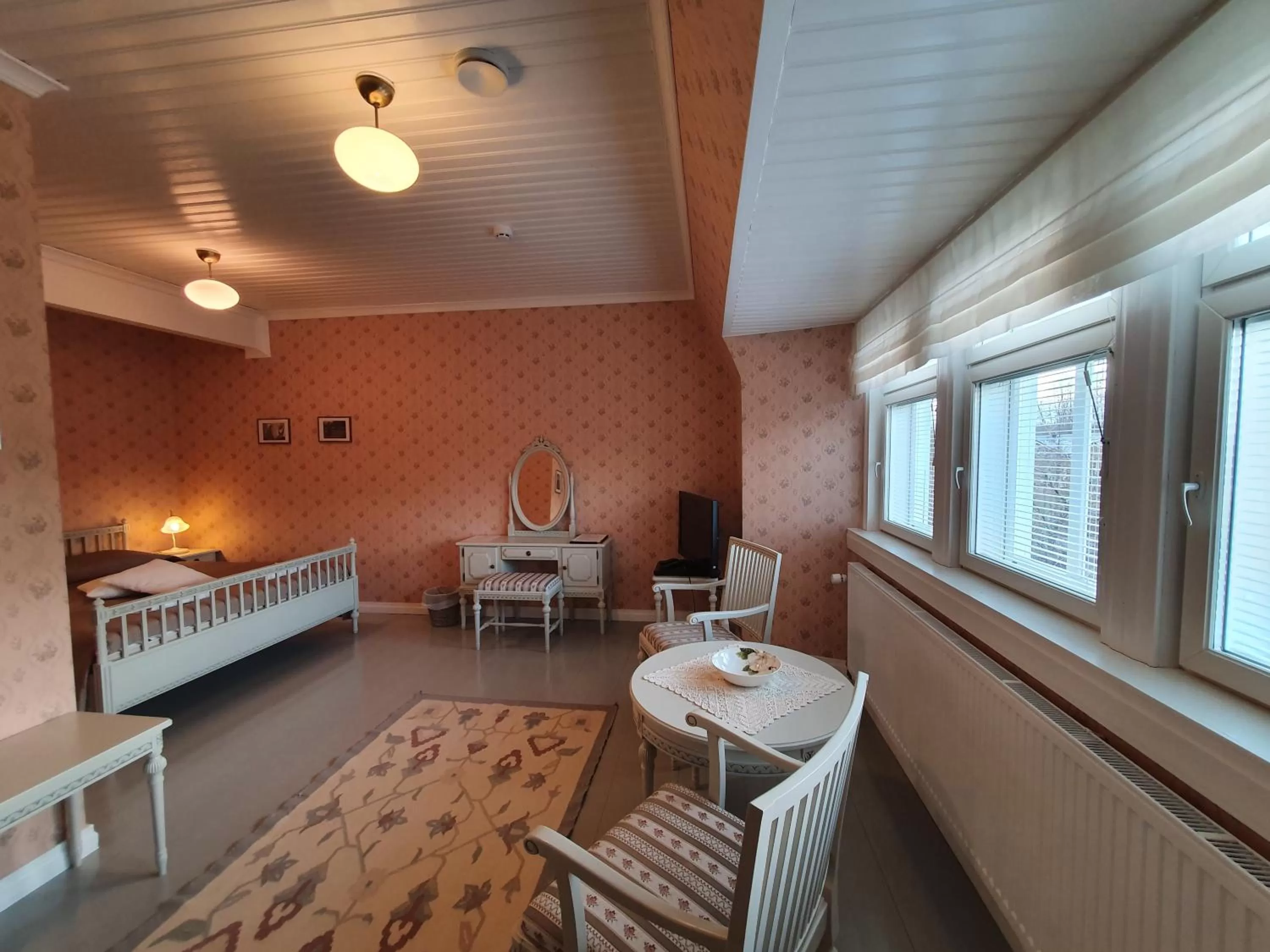 Photo of the whole room, Bed in B&B Lomamokkila