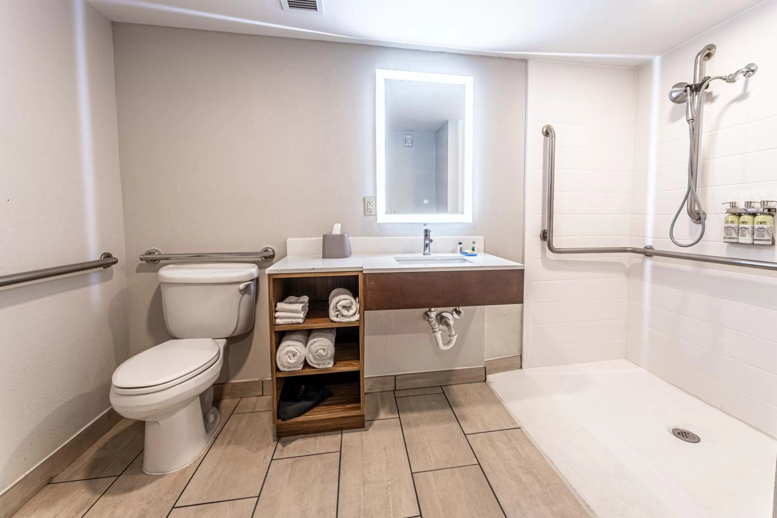 Bathroom in Holiday Inn Express Indianapolis South by IHG