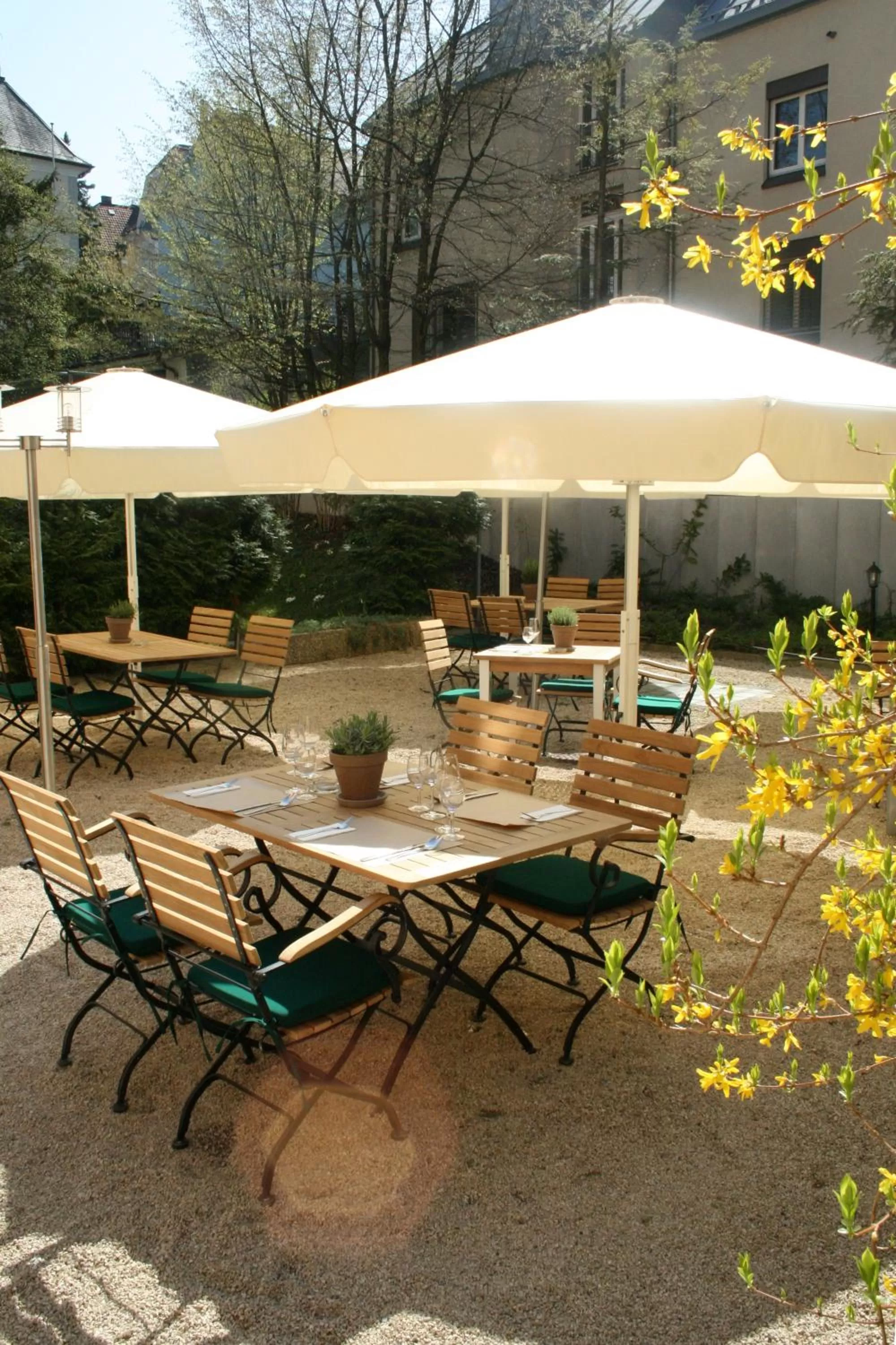 Patio in Hotel Neufeld