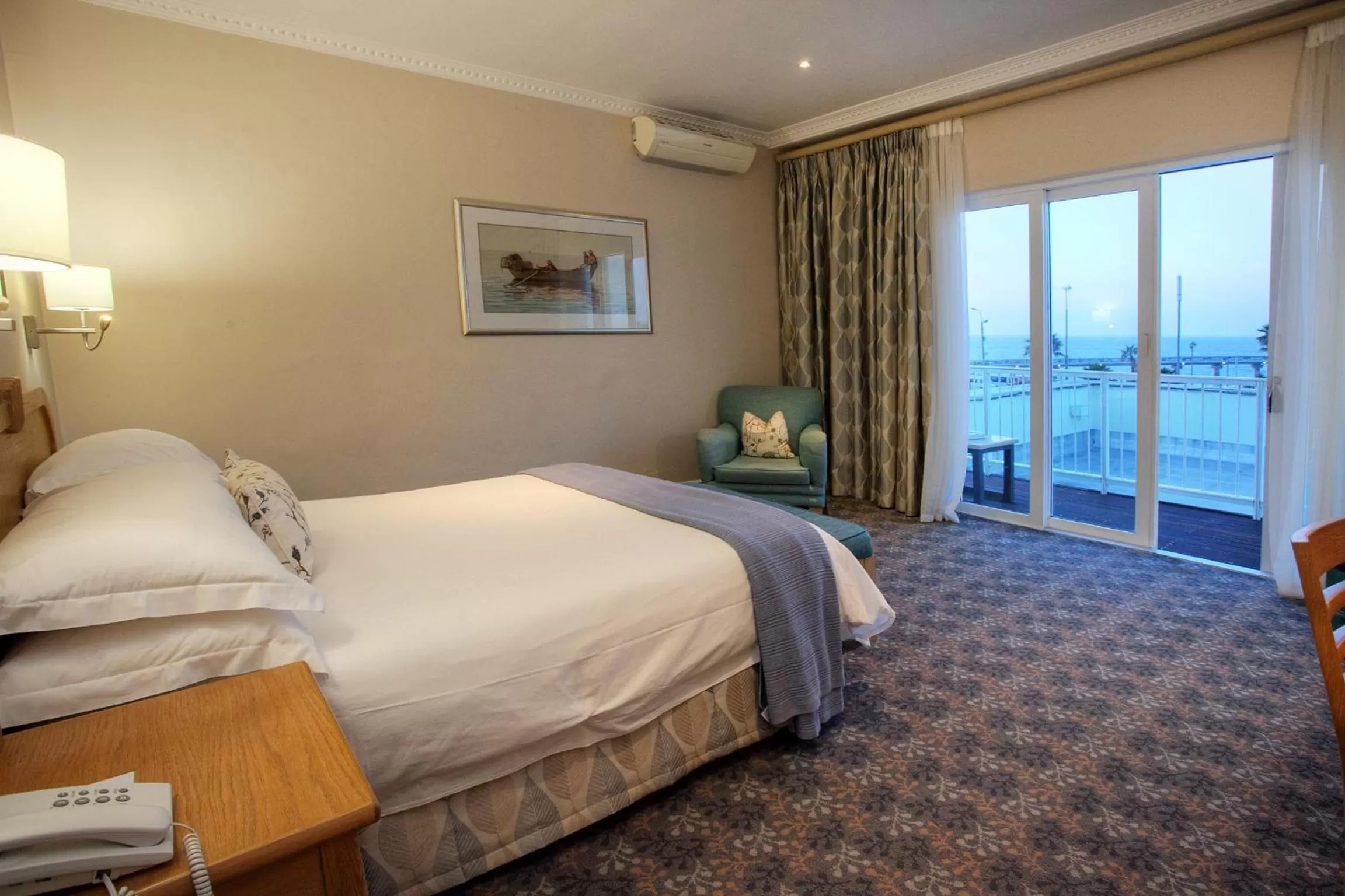 Bed in The Beach Hotel