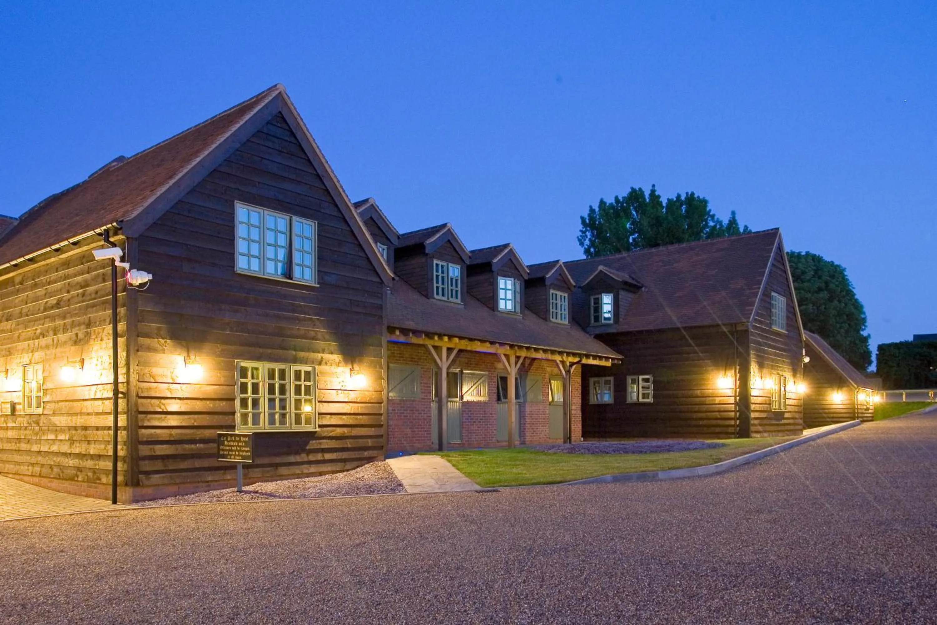 Facade/entrance in Kings Arms Hotel