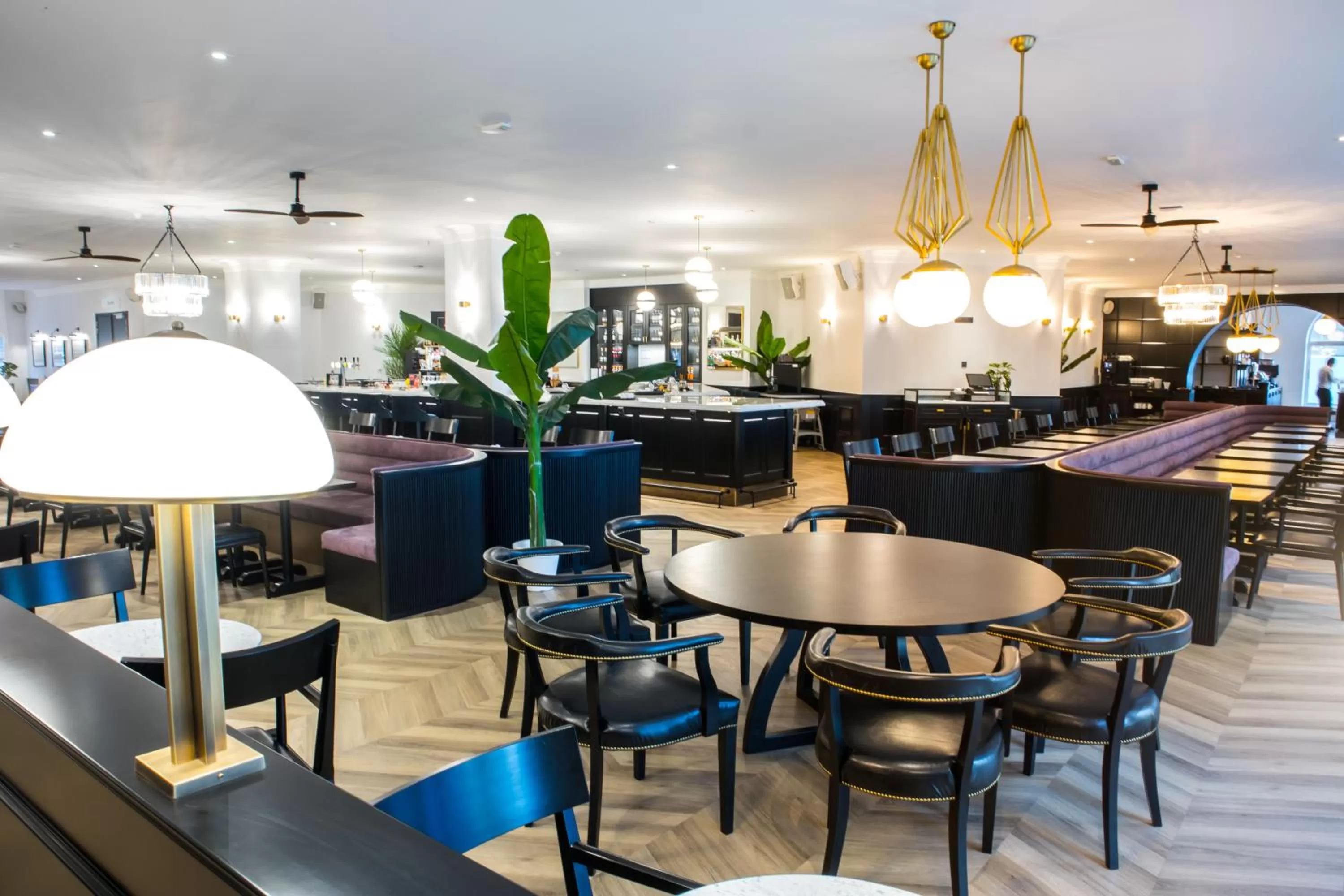 Restaurant/places to eat in a&o Brussel Centrum