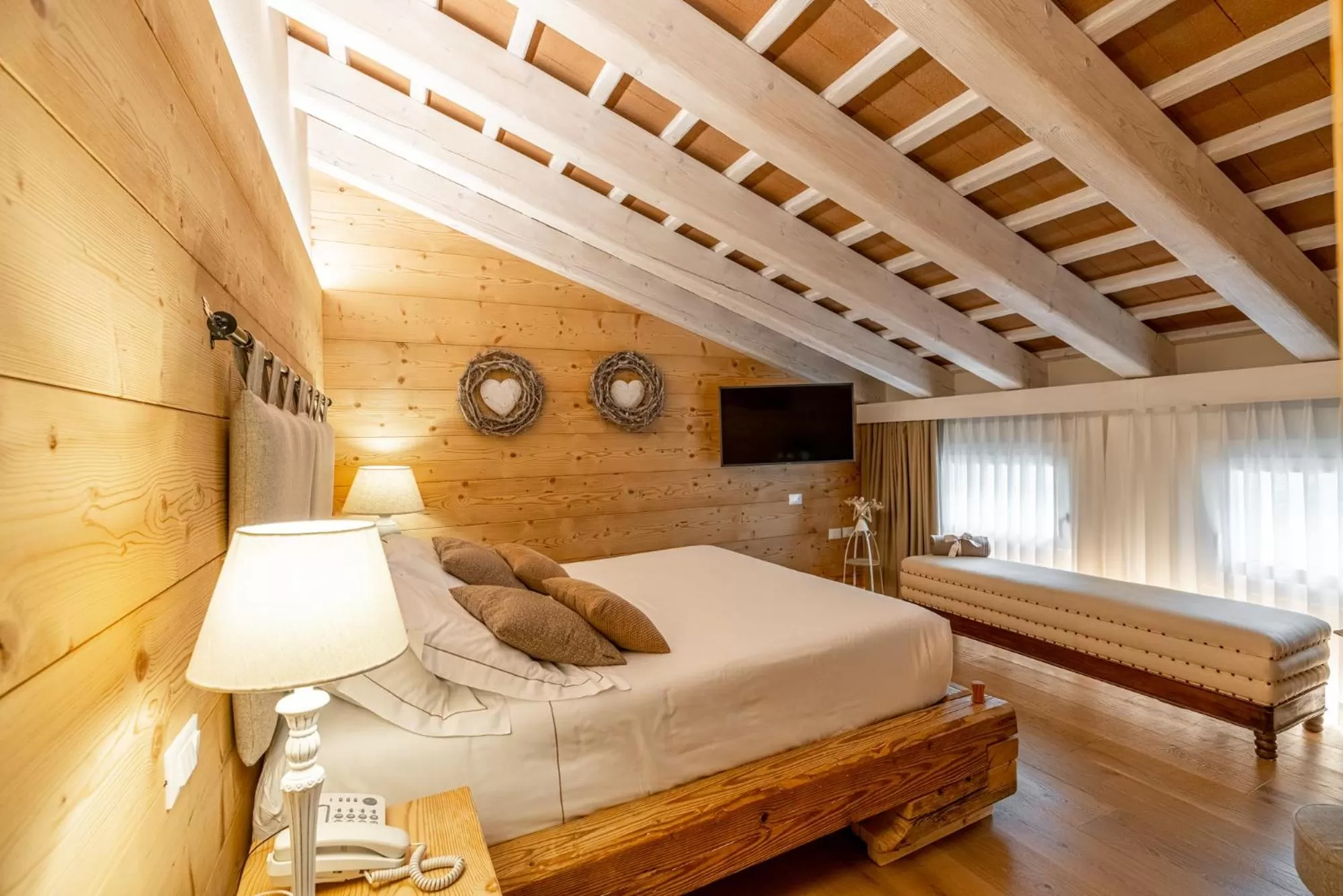 Communal lounge/ TV room, Bed in Borghetto San Biagio Relais Agriturismo