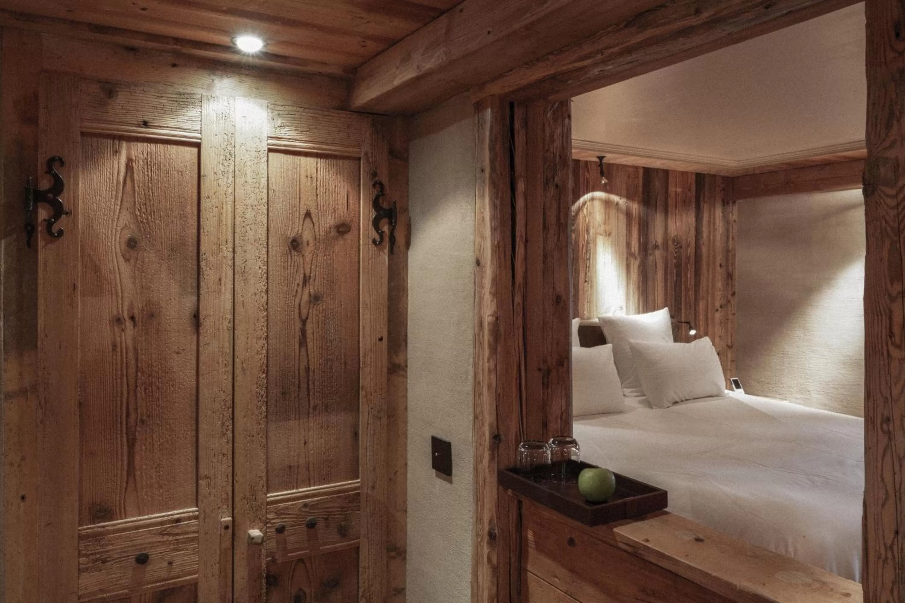 Bedroom, Bed in Zannier Le Chalet