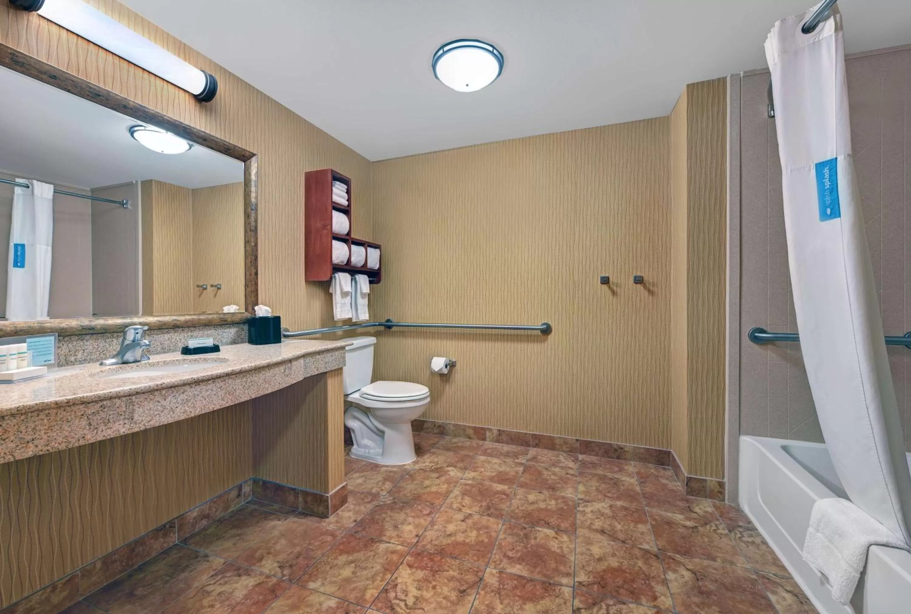 Bathroom in Hampton Inn Deming