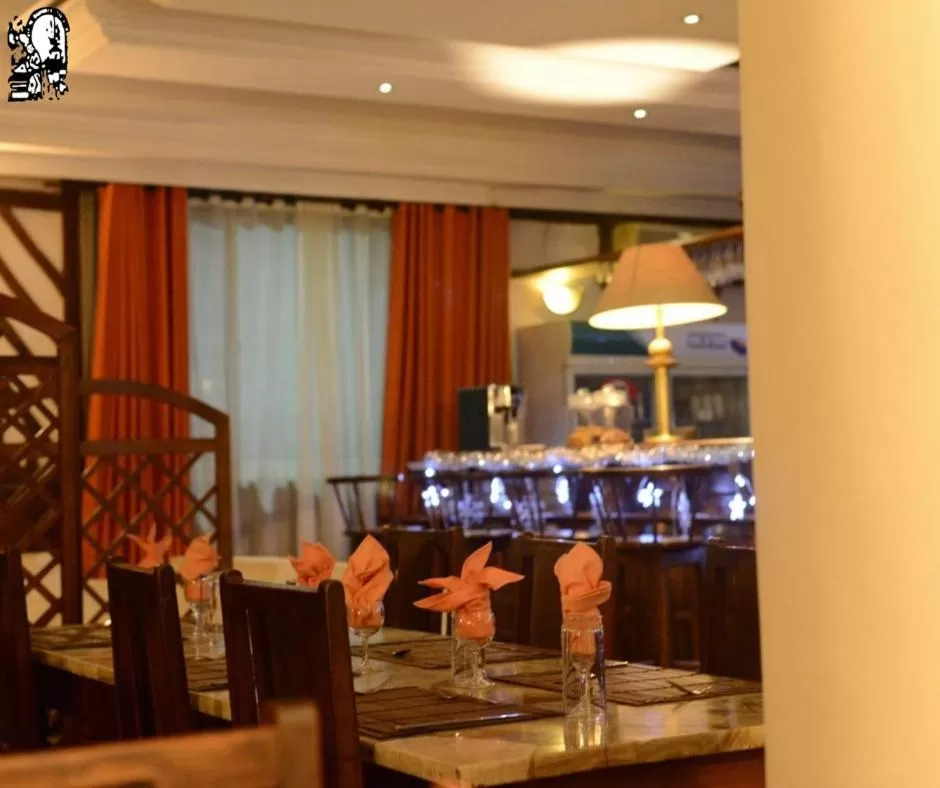 Restaurant/places to eat in Hotel Le Relais Normand