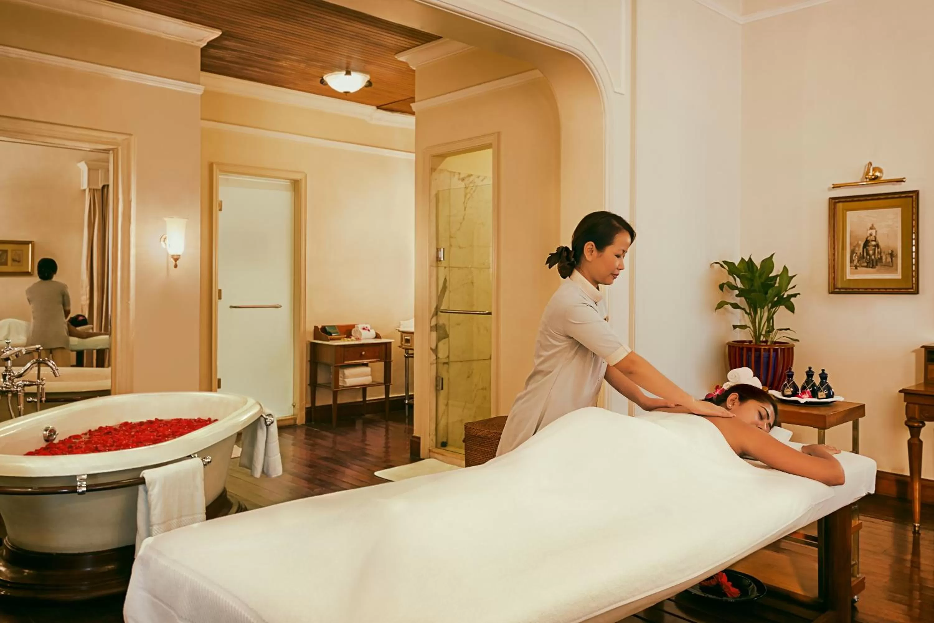 Massage in The Oberoi Grand Kolkata