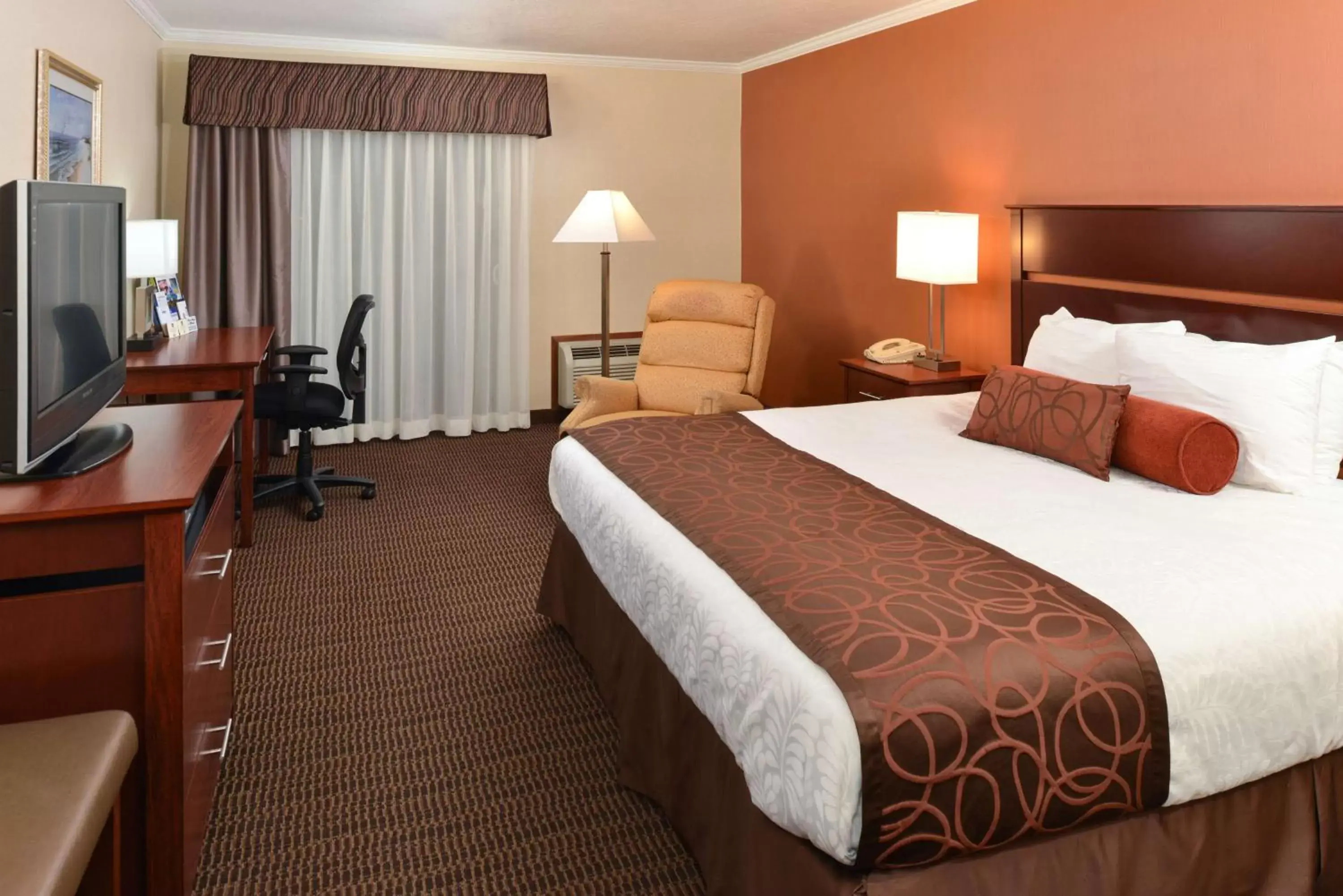King Room with Balcony in Best Western Plus Landmark Inn King Room with Balcony in Best Western Plus Landmark Inn