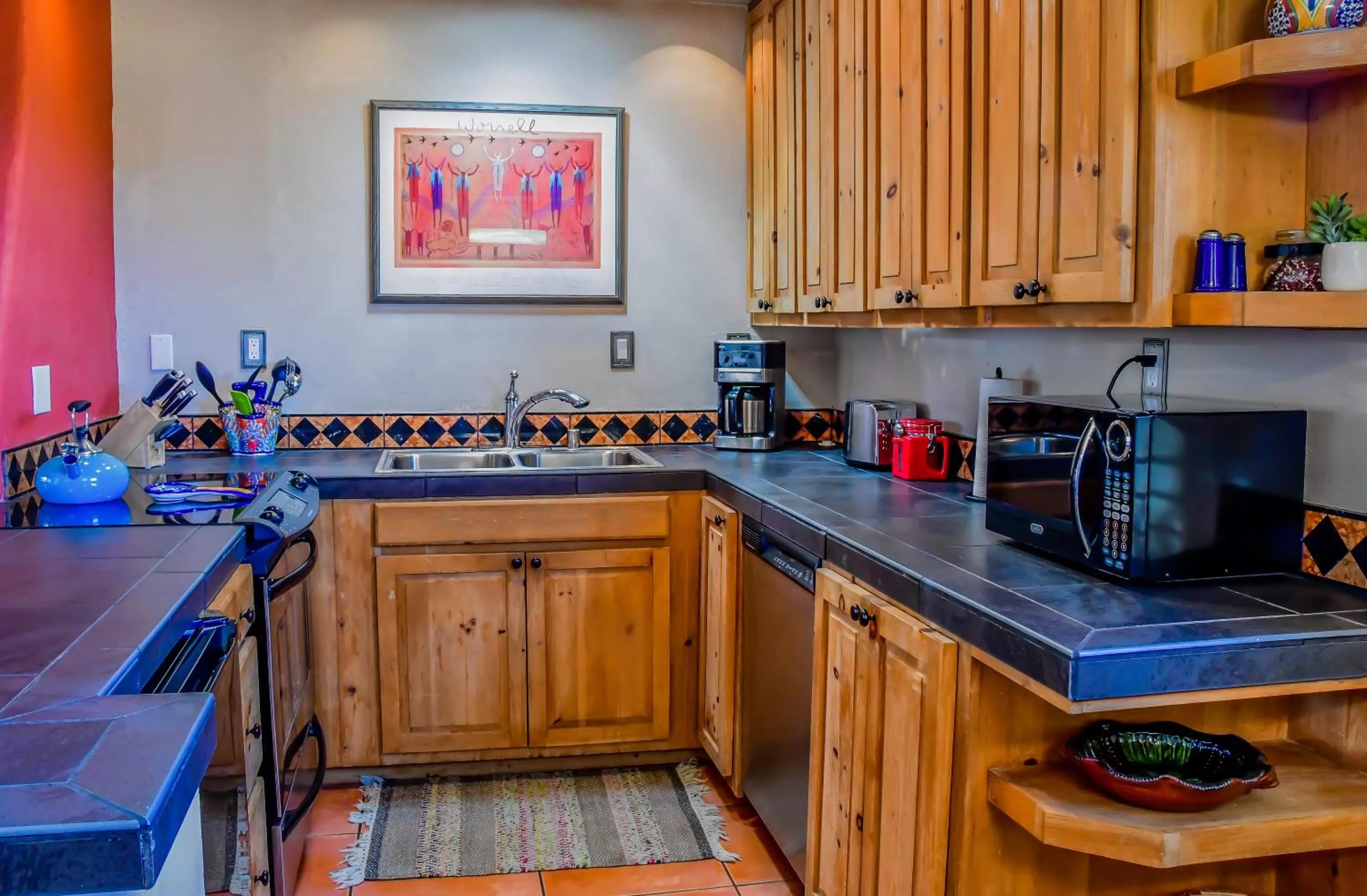 Kitchen or kitchenette in Fort Marcy Suites by All Seasons Resort Lodging