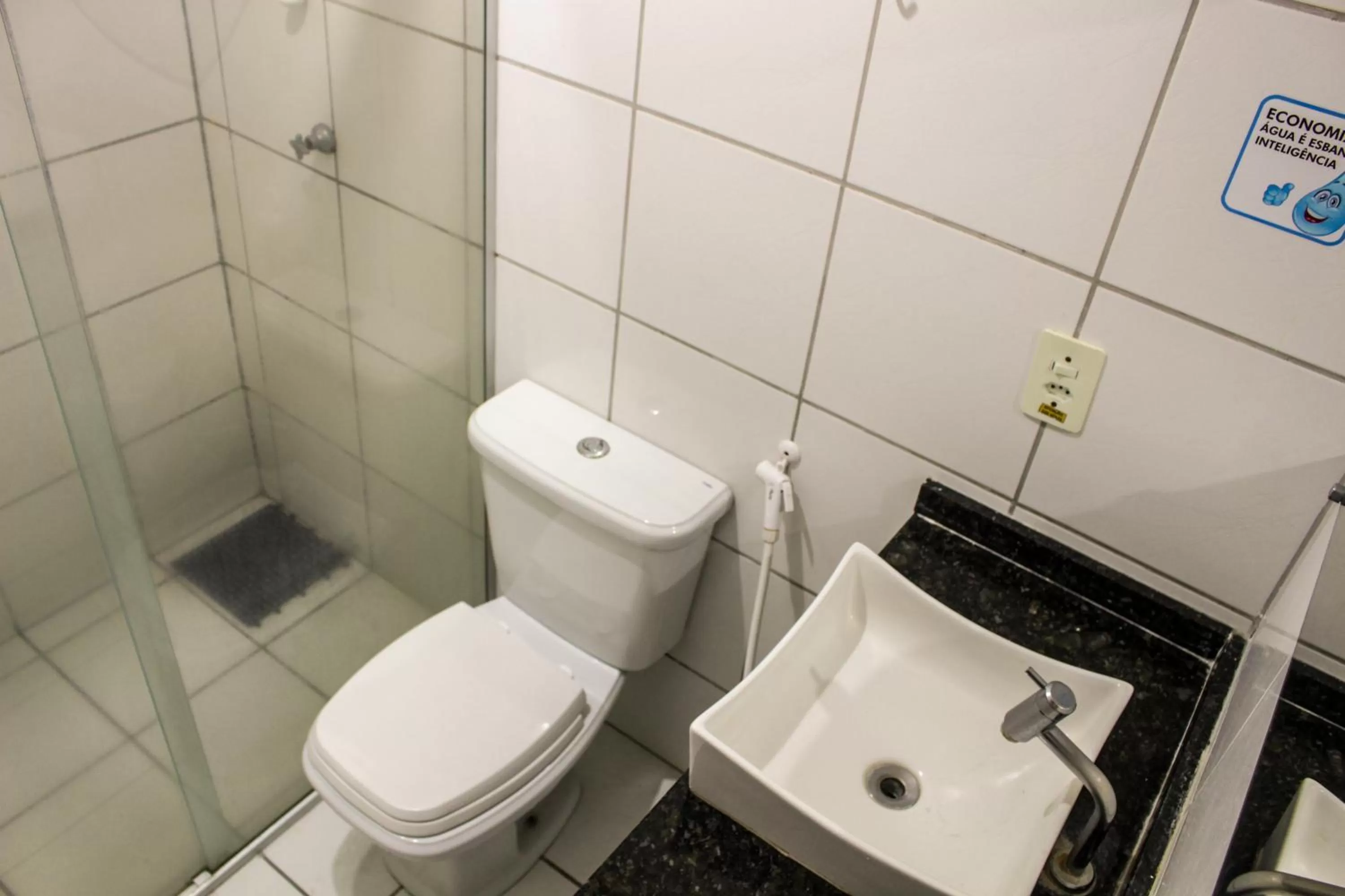 Bathroom in Hotel Monólitos