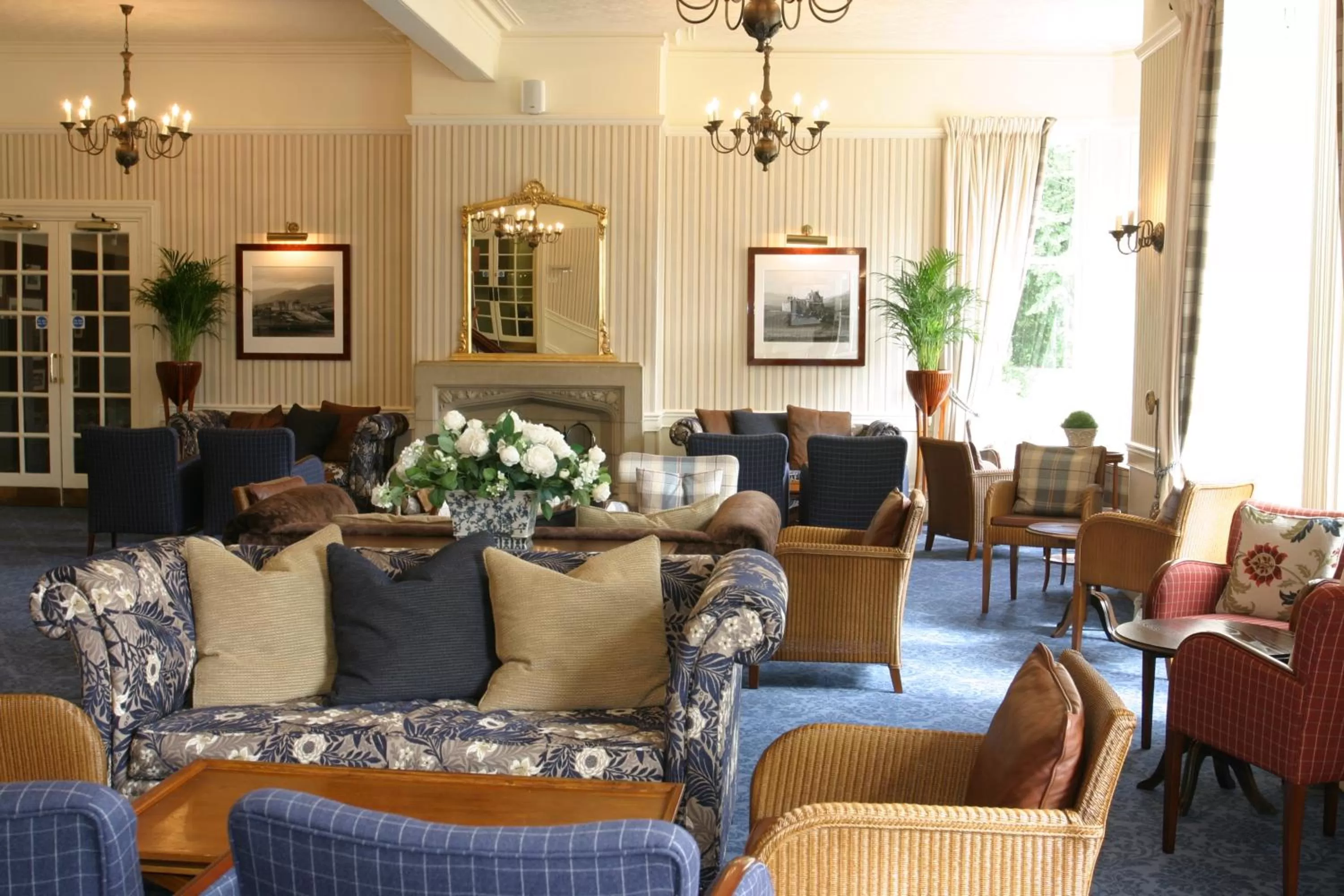 Lounge or bar in Craiglynne Hotel