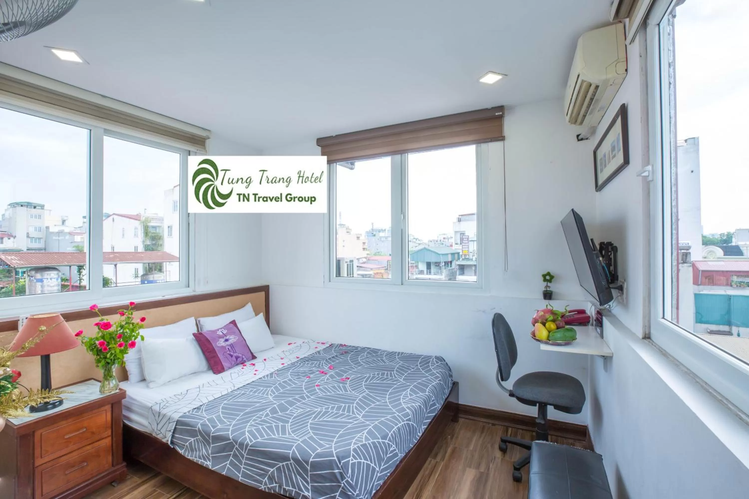 City view, Bed in Tung Trang Hotel