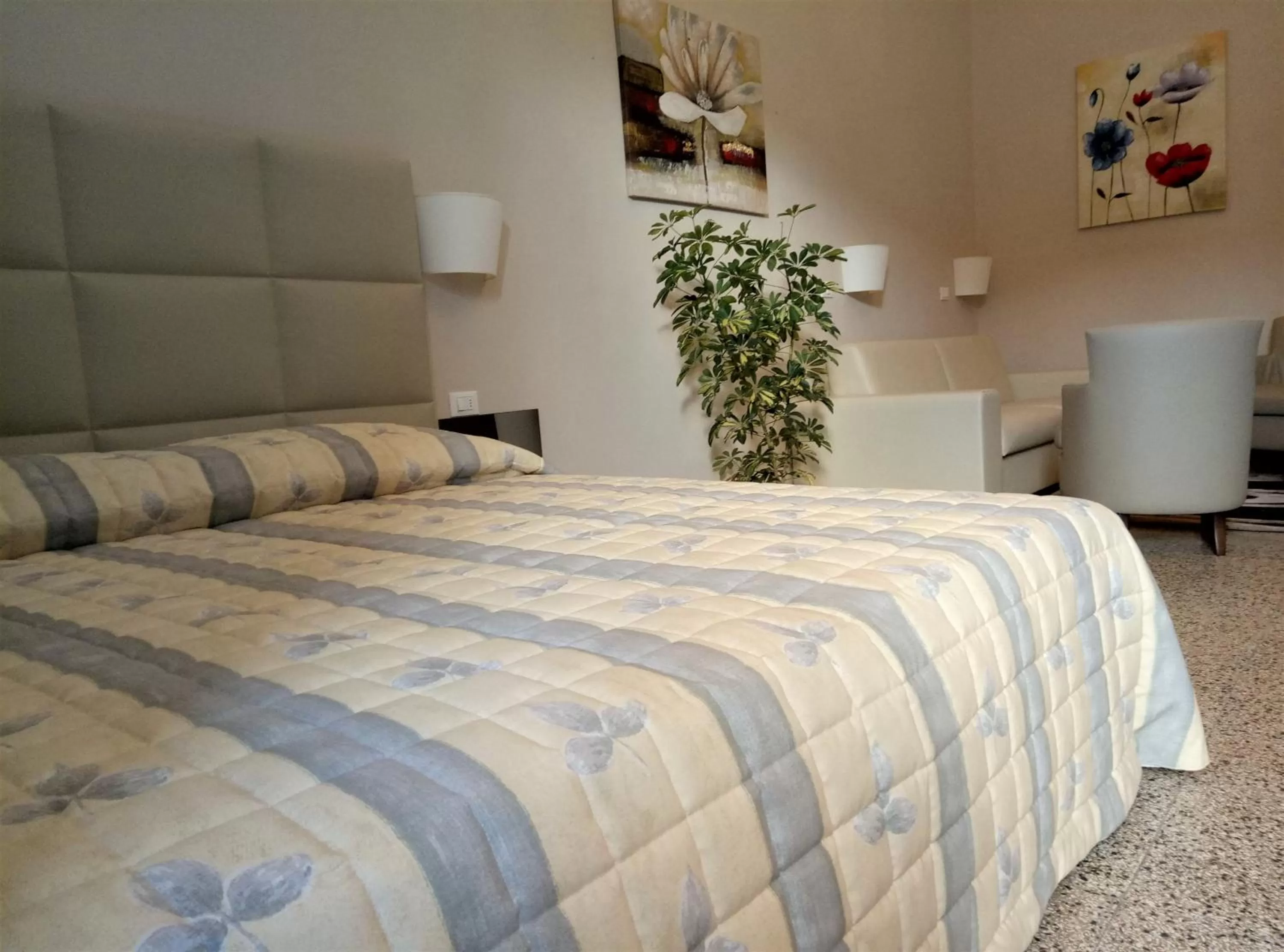 Bedroom in Moonlight Hotel&Suites