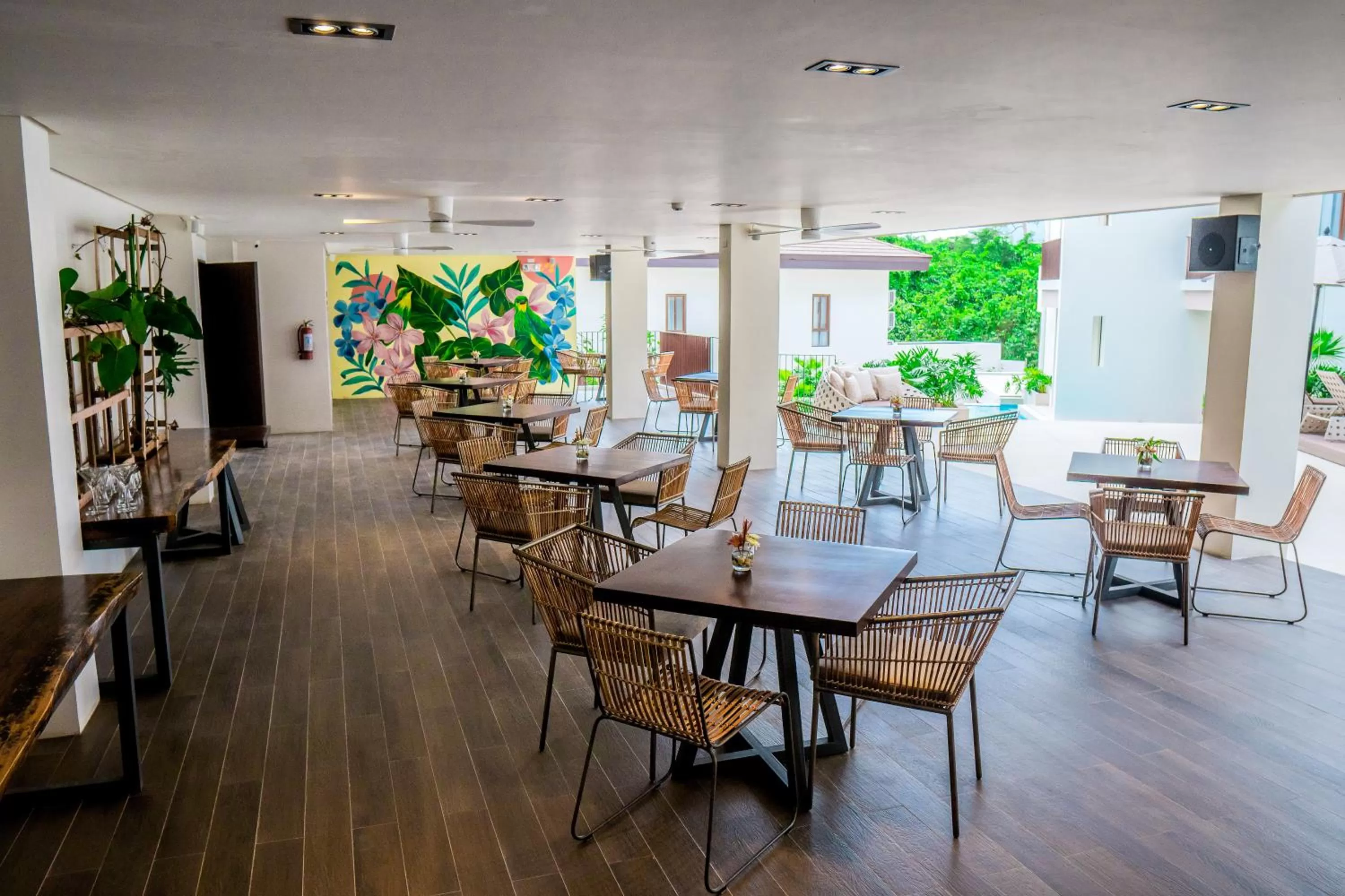 Restaurant/places to eat in Charlie's El Nido Managed by HII