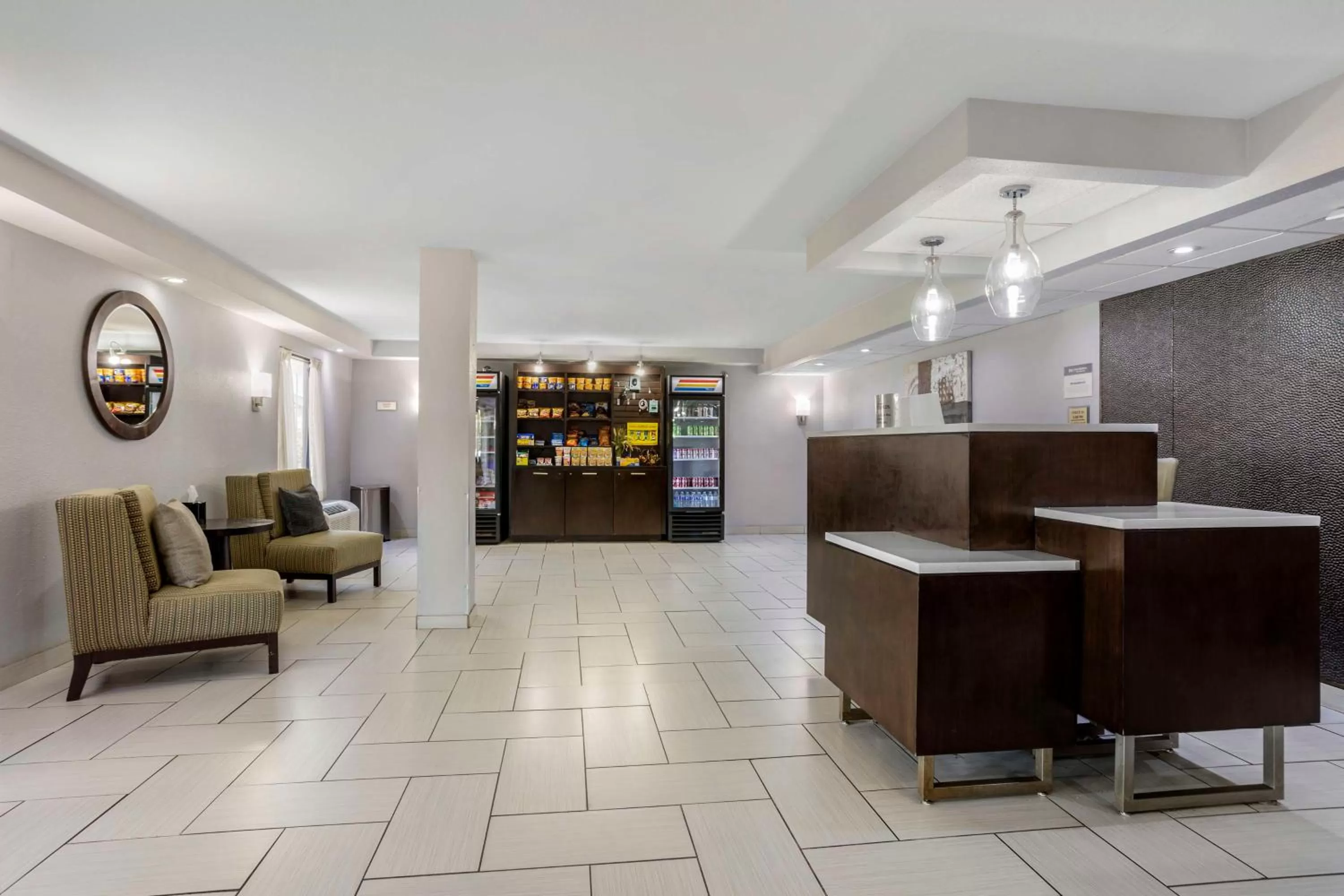 Lobby or reception in Best Western Plus- Jonesboro