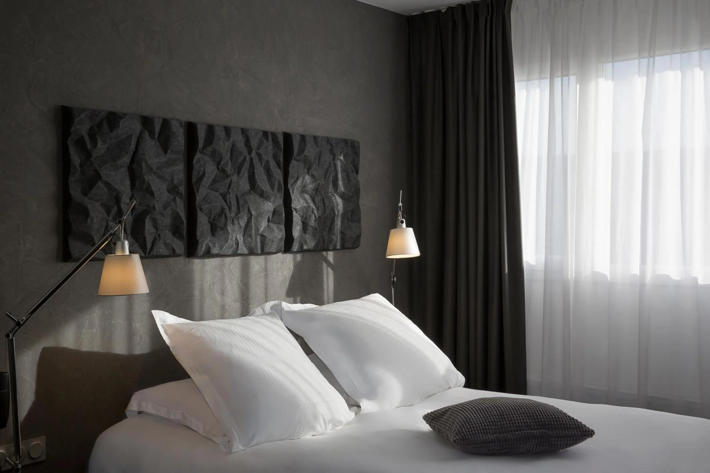 Day, Bed in Hotel Litteraire Alexandre Vialatte, BW Signature Collection