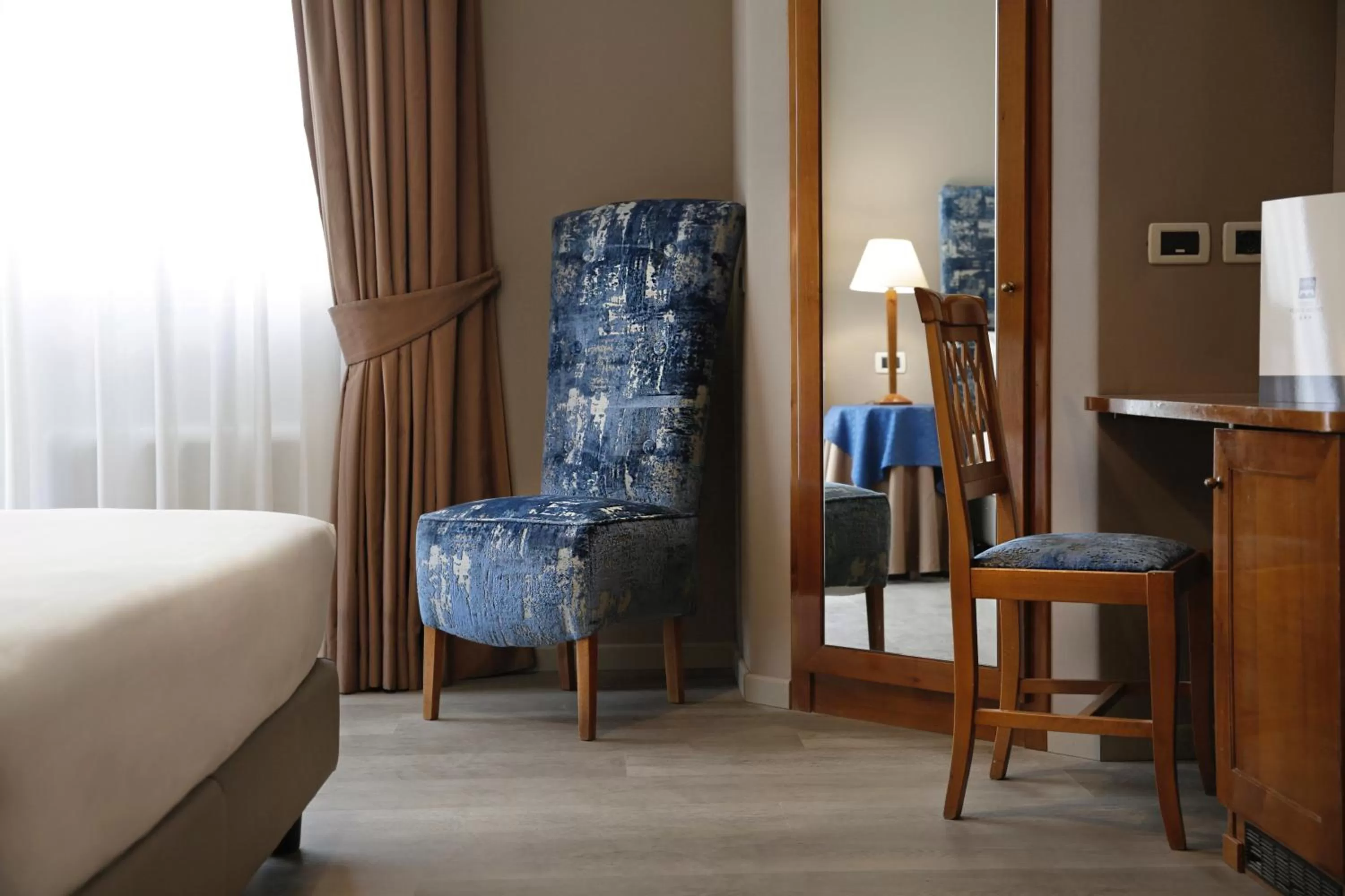 Seating area, Bed in BeYou Hotel Ponte Milvio