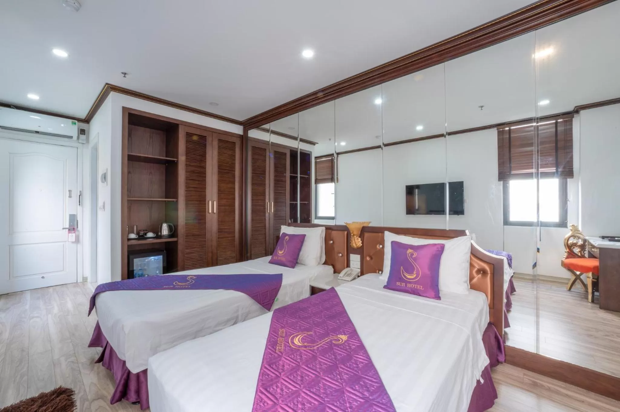 Photo of the whole room in Hanoi Suji Hotel