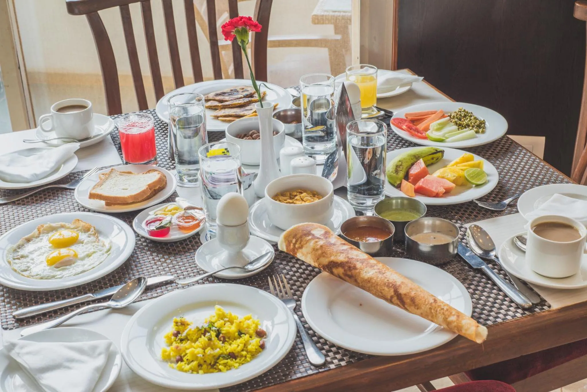 Restaurant/places to eat in Clarion Hotel Ocean Palms Goa