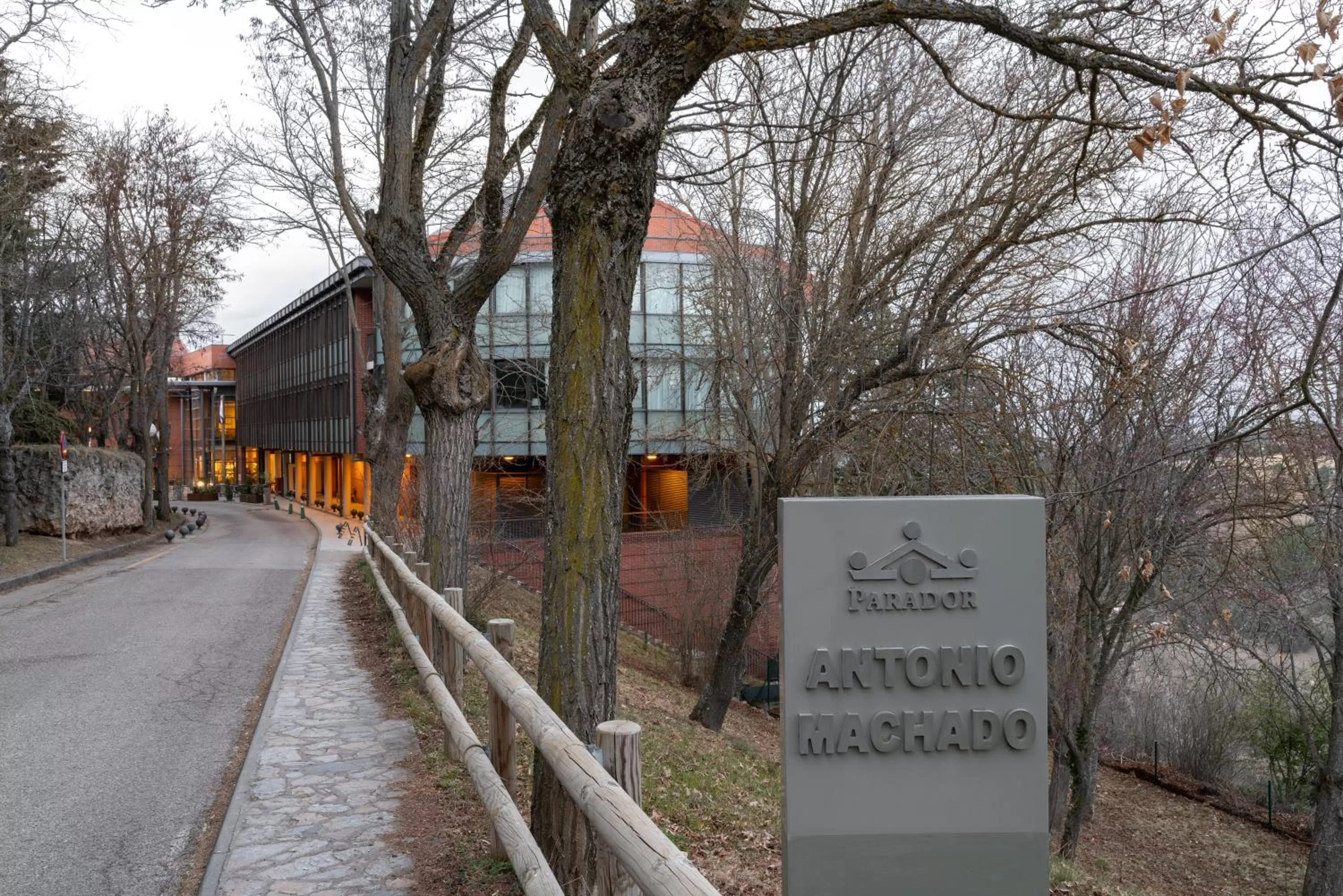 Property building in Parador de Soria