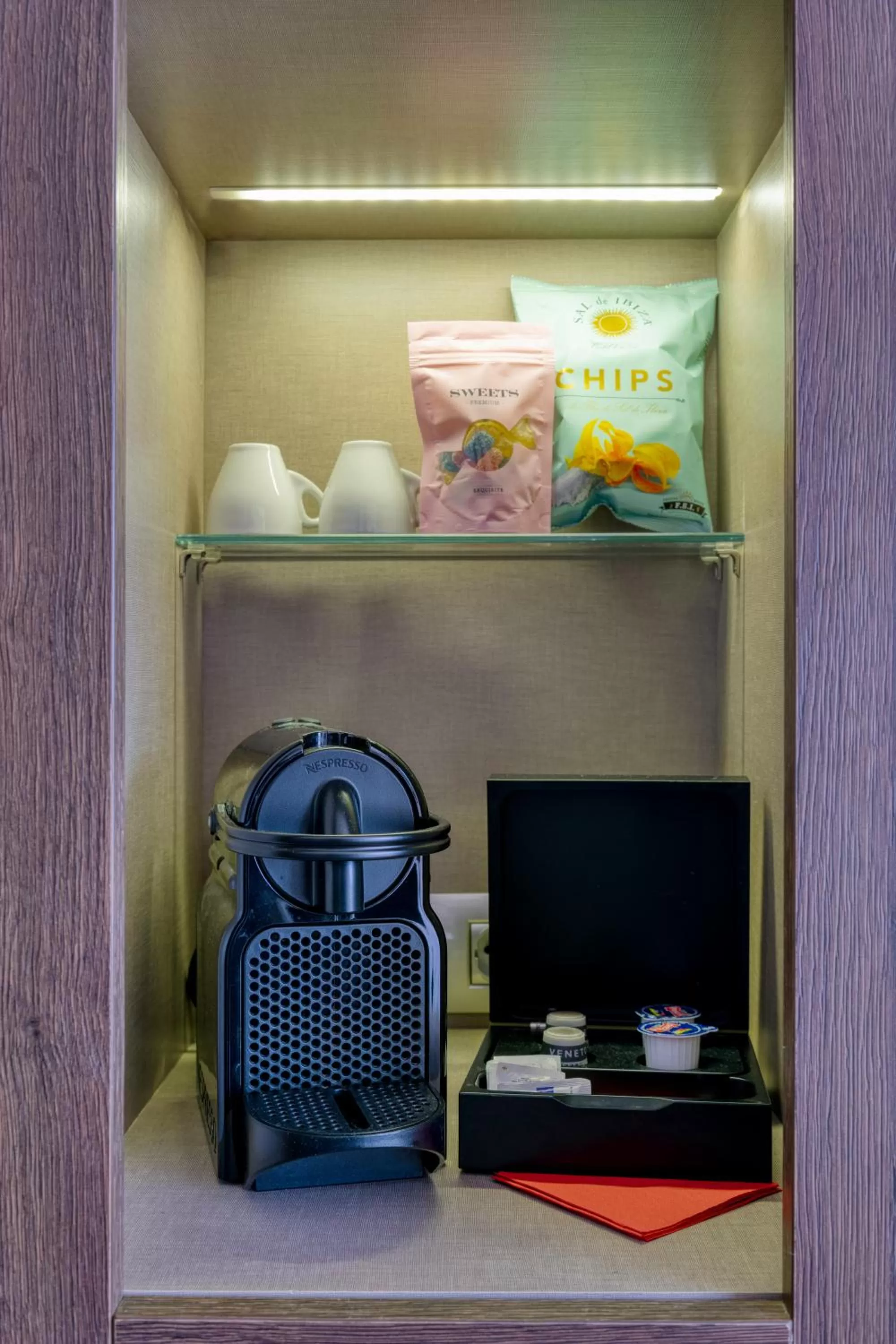 Coffee/tea facilities in Hotel America Barcelona
