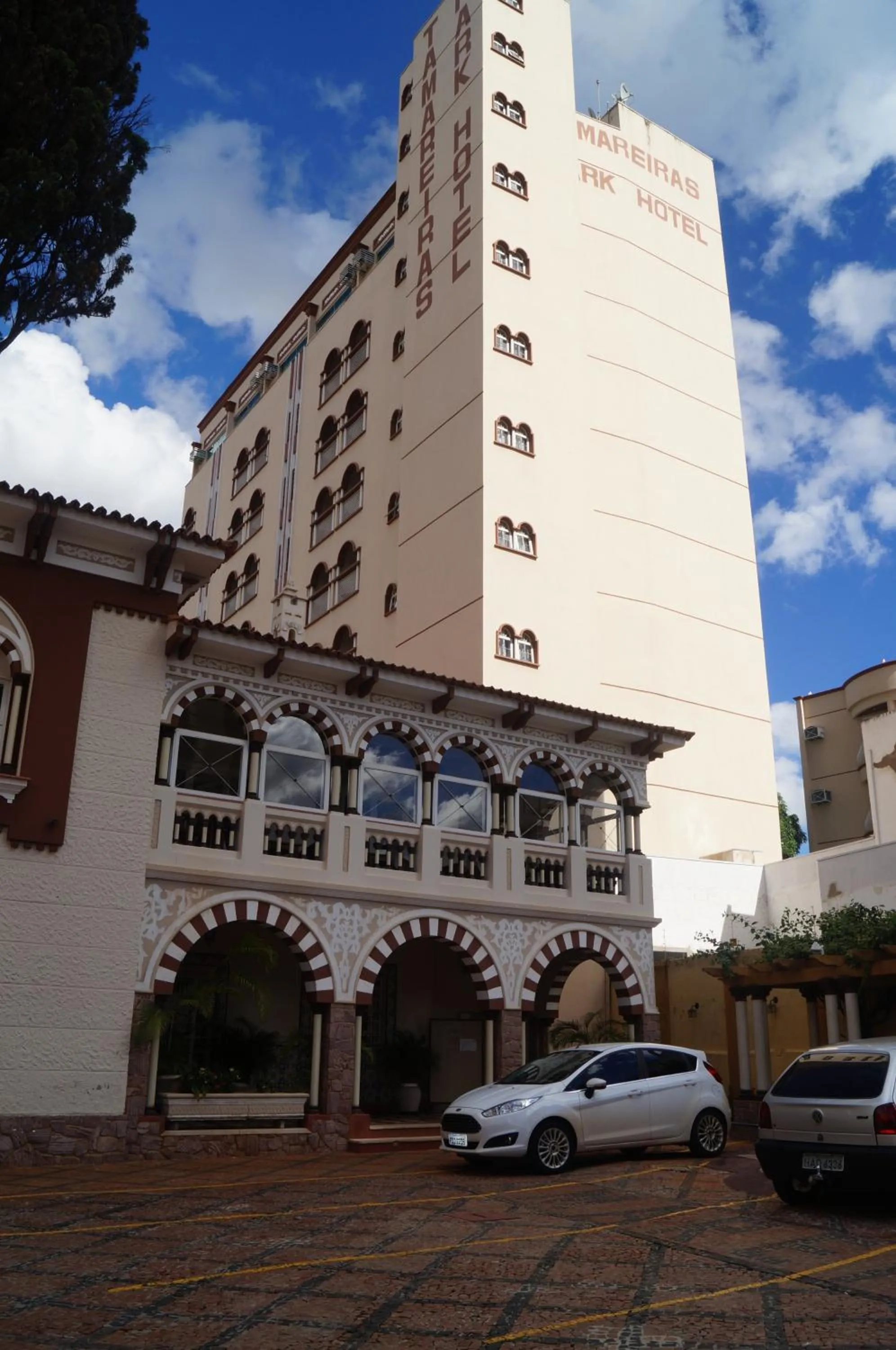 Facade/entrance in Tamareiras Park Hotel