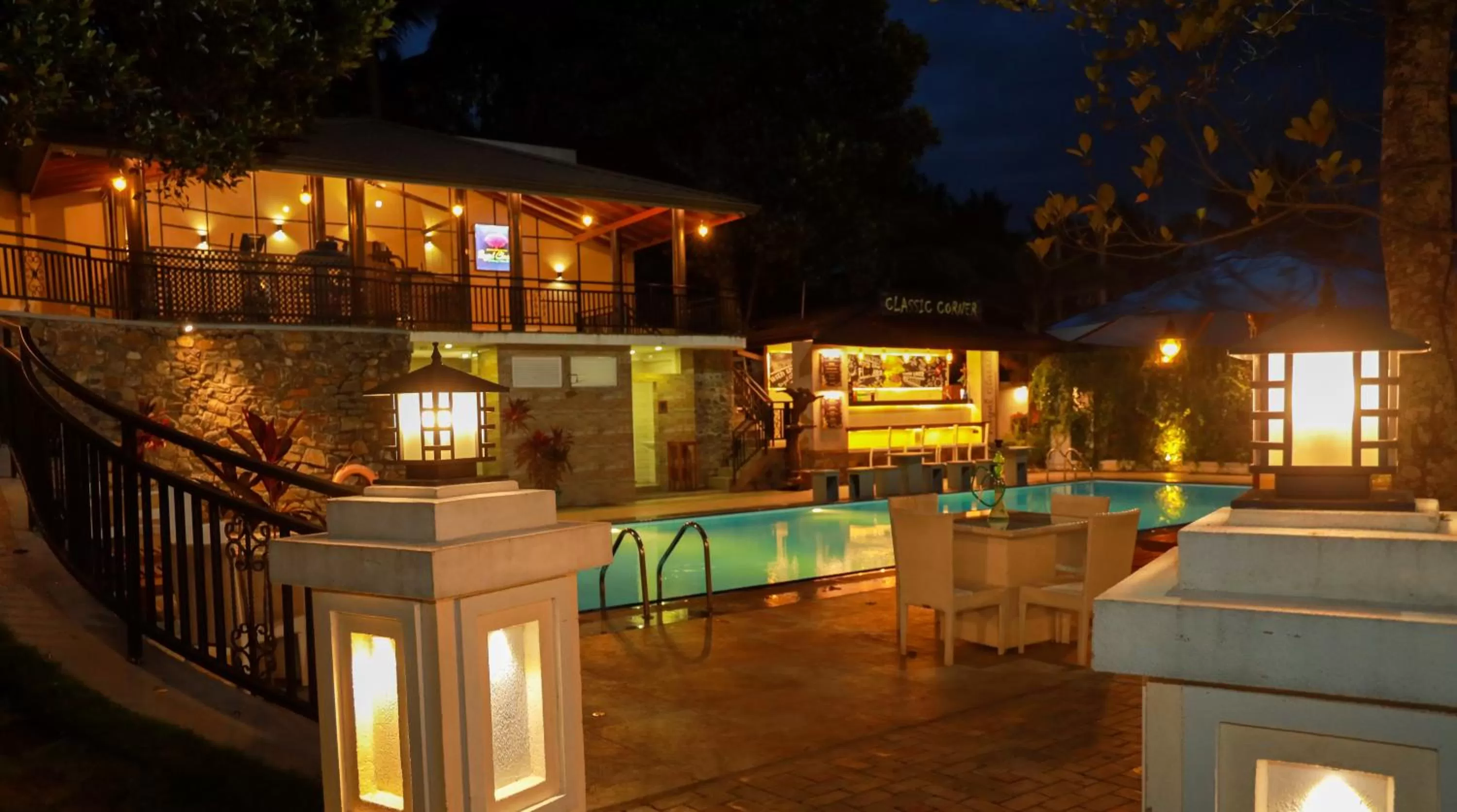 Swimming pool in Royal Classic Resort