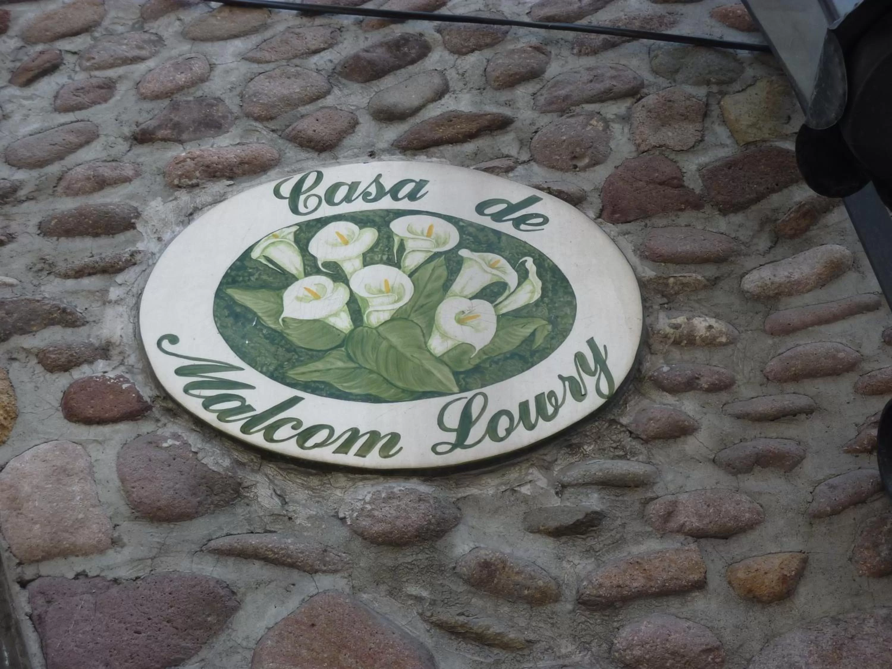 Property logo or sign in Hotel Bajo el Volcan