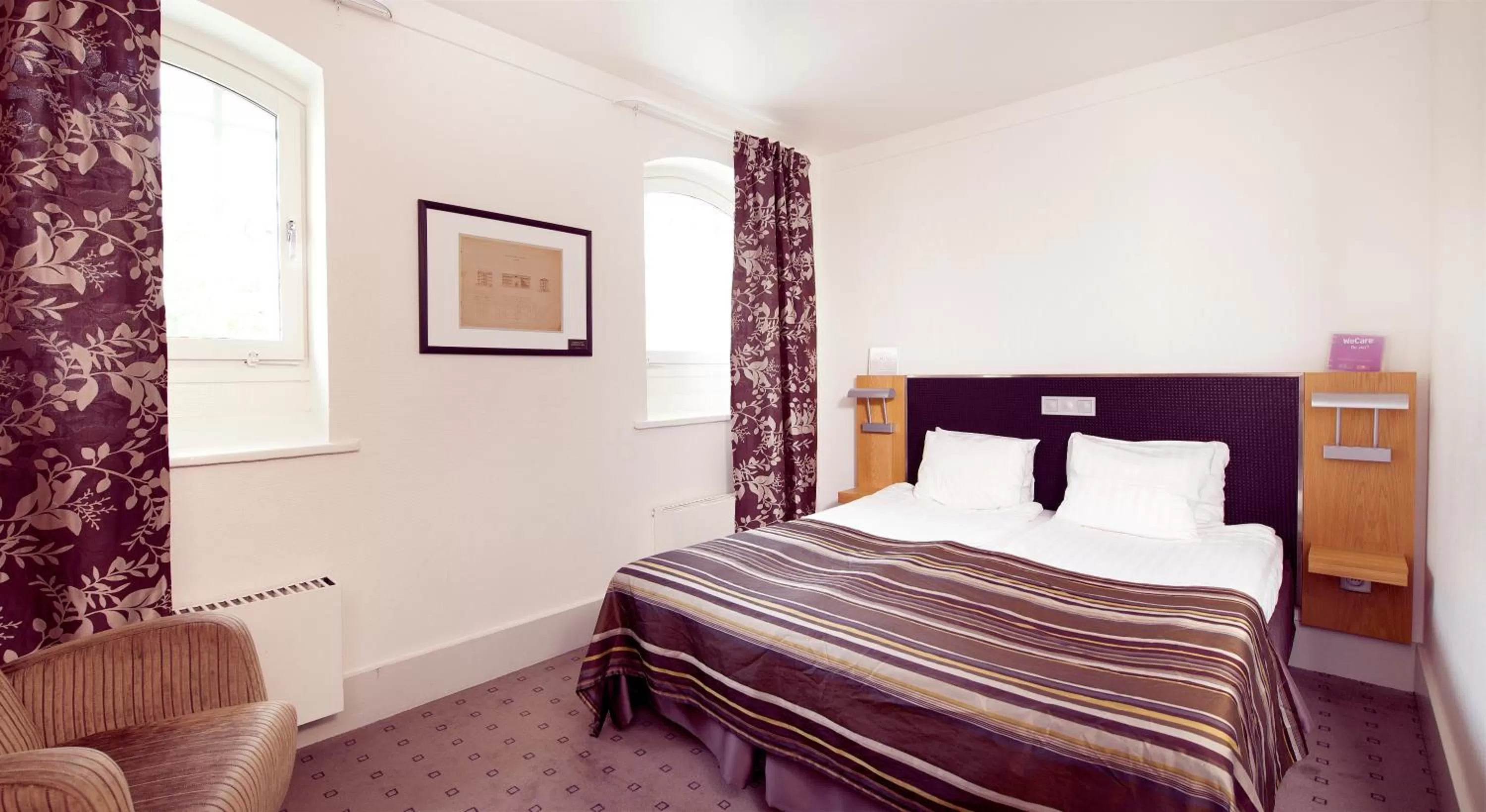 Bed in Home Hotel Bilan