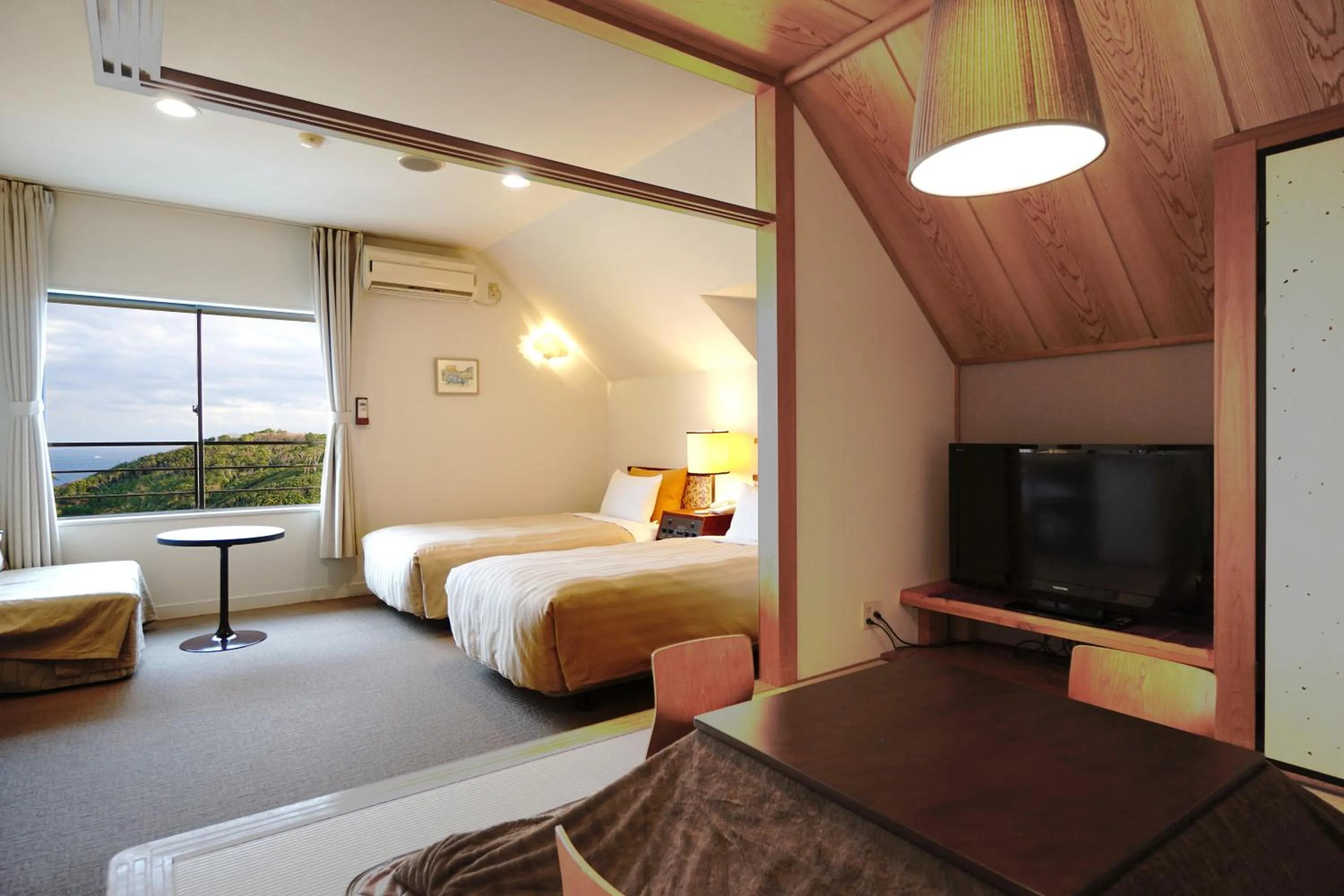 Photo of the whole room, Bed in Gardenvilla Shirahama