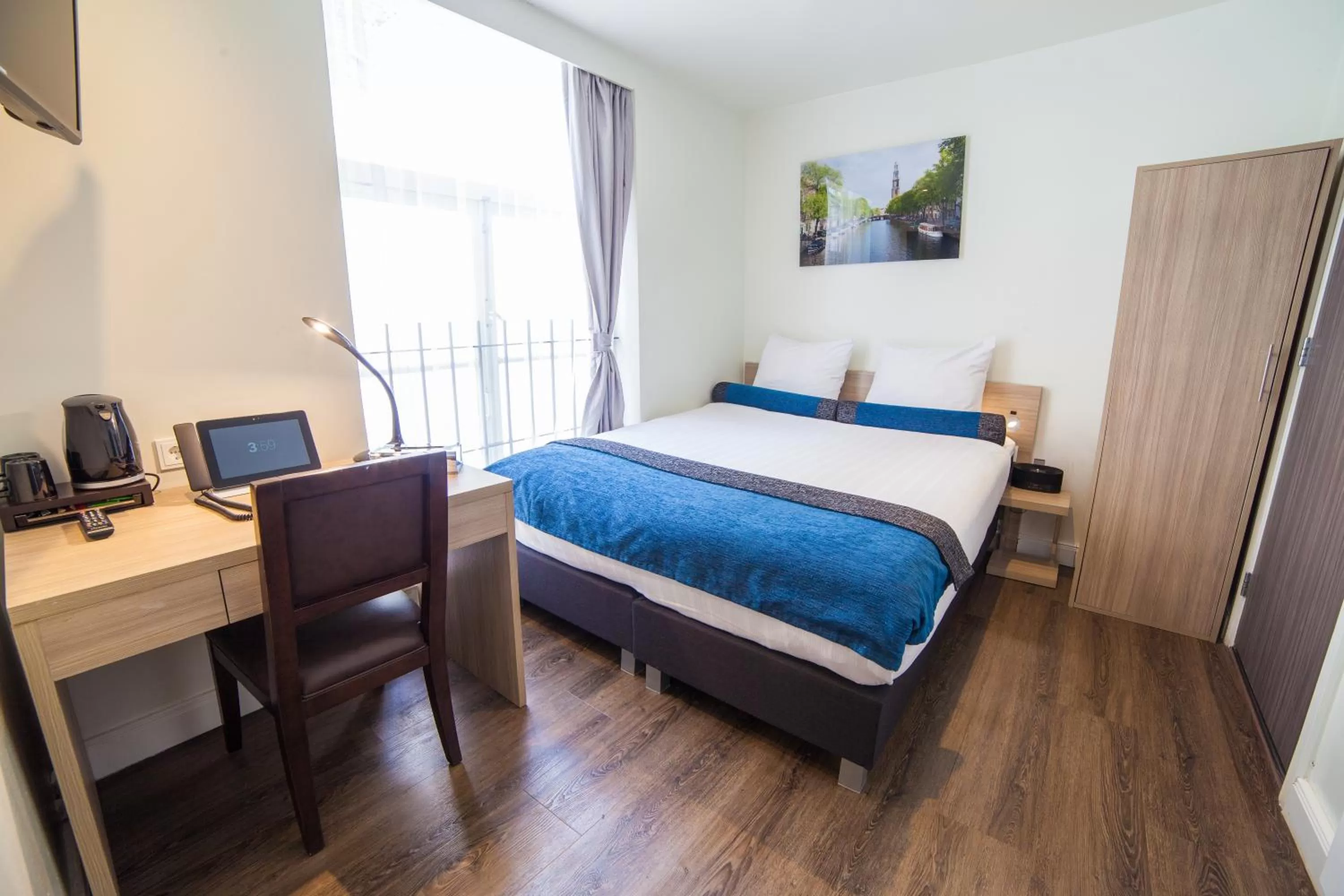 Photo of the whole room, Bed in Hotel Library Amsterdam