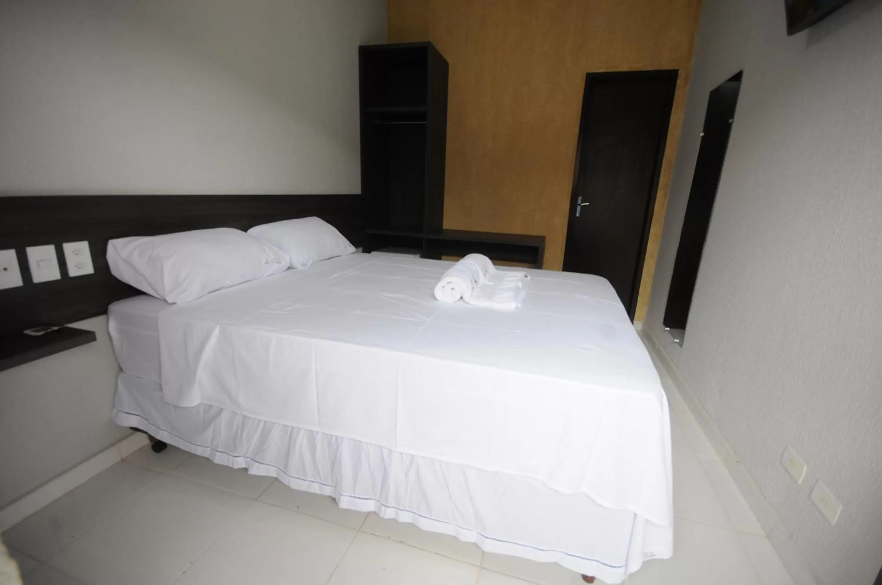 Bed in La Bella Hotel