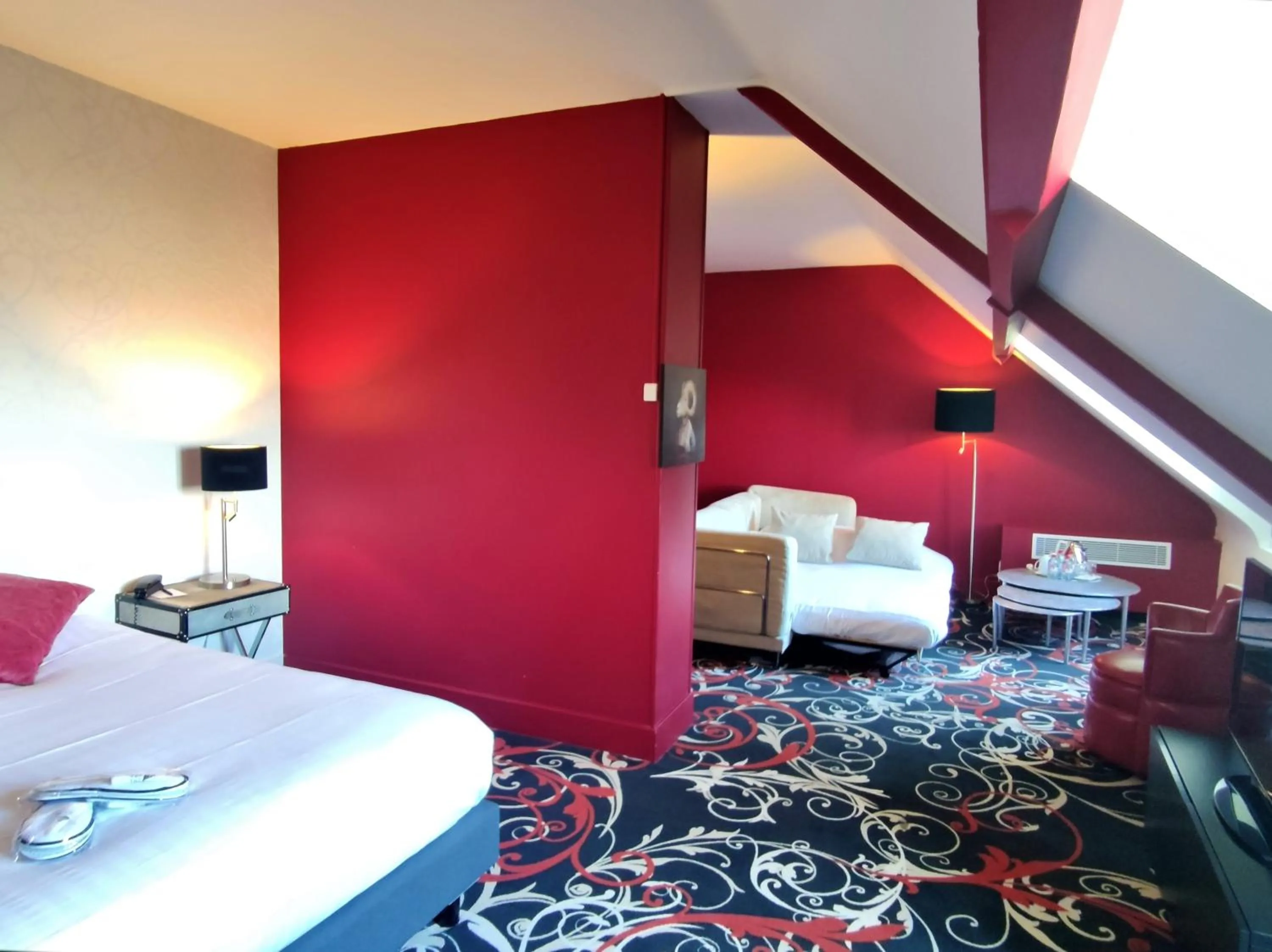 Photo of the whole room, Bed in Domaine De La Corniche