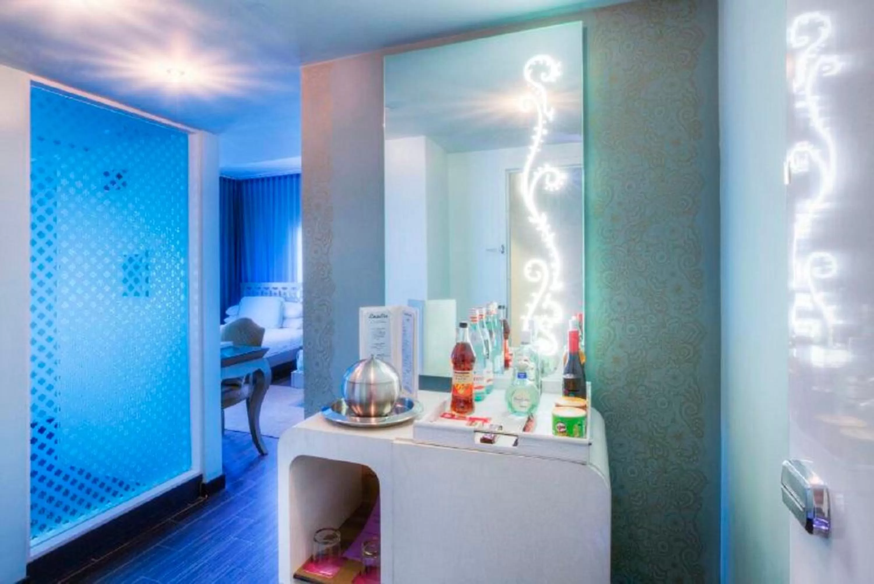 Decorative detail in Dream South Beach, by Hyatt