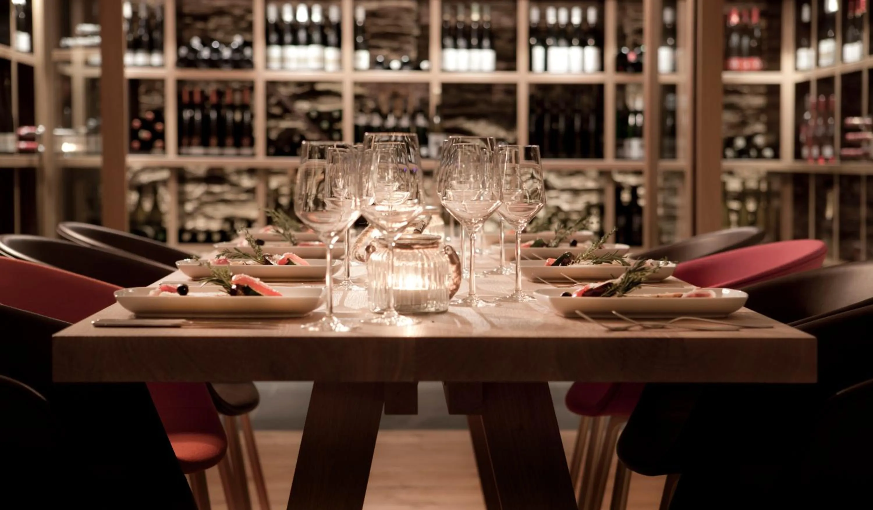 Restaurant/places to eat in Nells Park Hotel