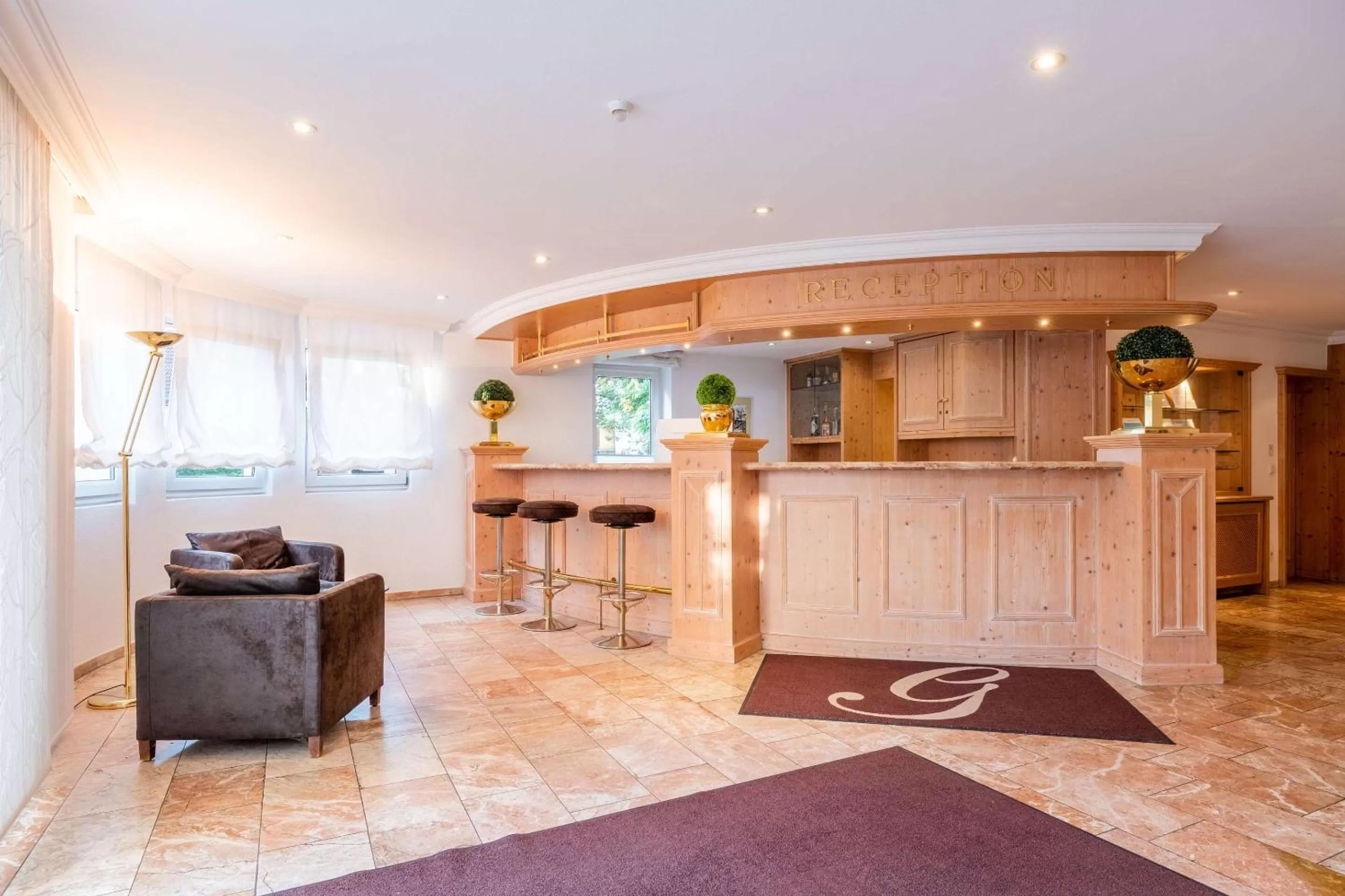 Lobby or reception in Hotel Georgenhof Markt Schwaben